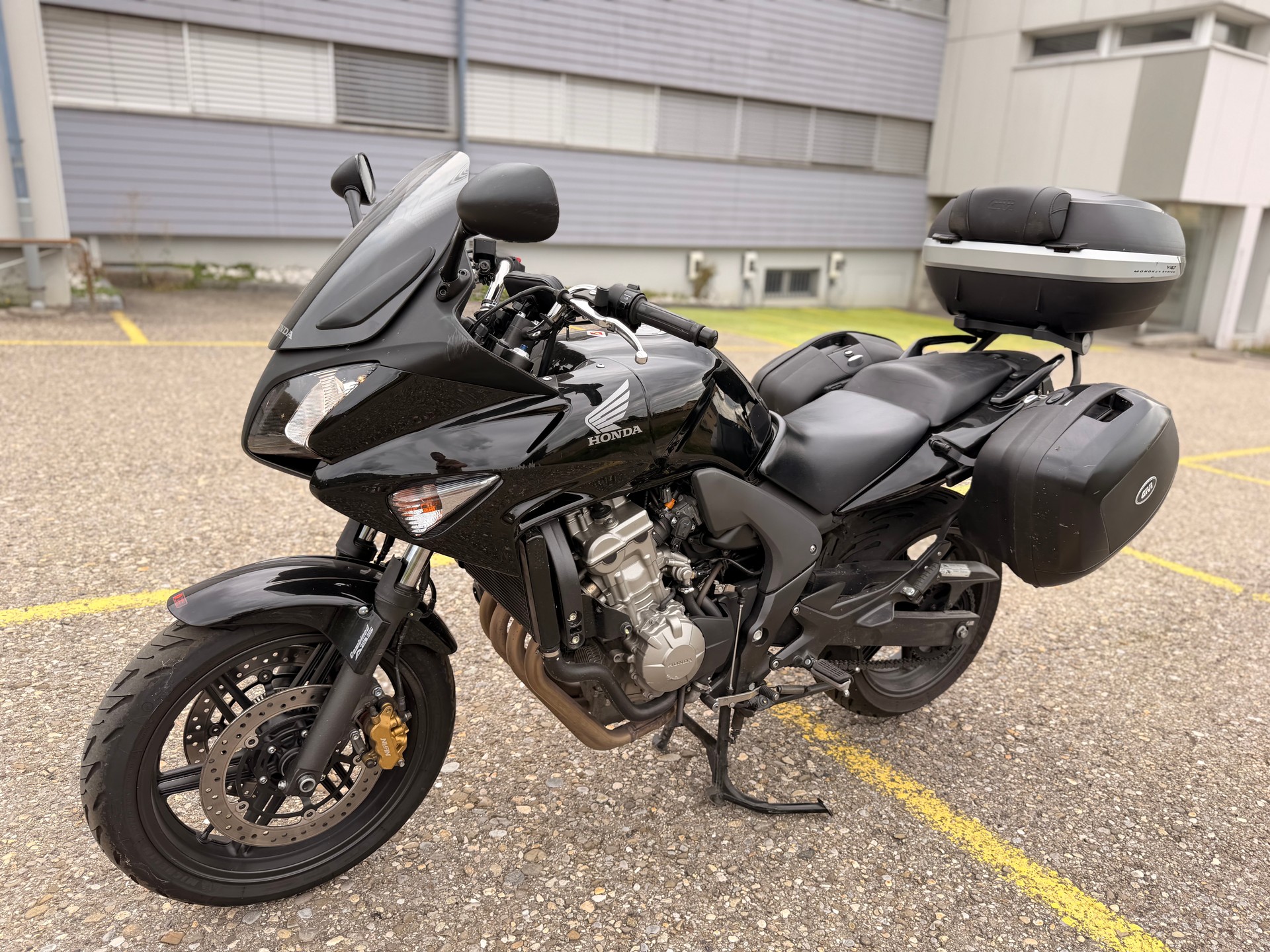 HONDA CBF 600 SA ABS-image-1