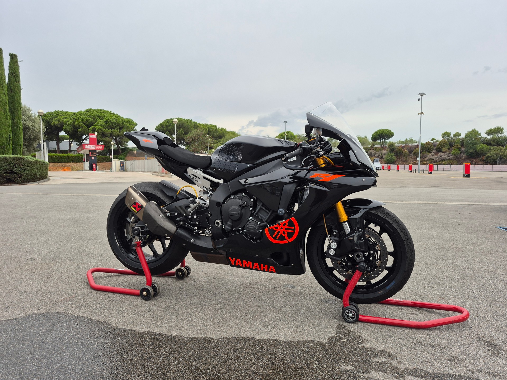 YAMAHA YZF-R1 ABS-image-3