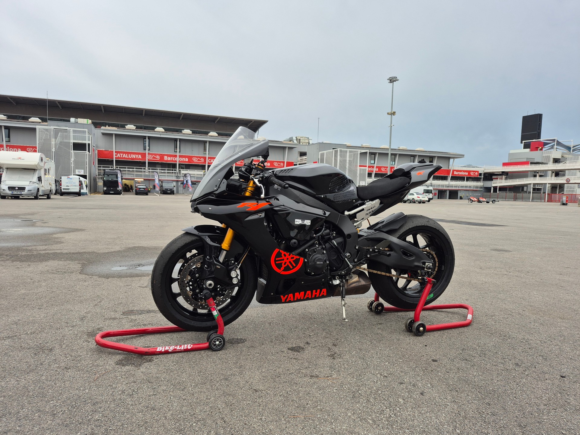 YAMAHA YZF-R1 ABS-image-2