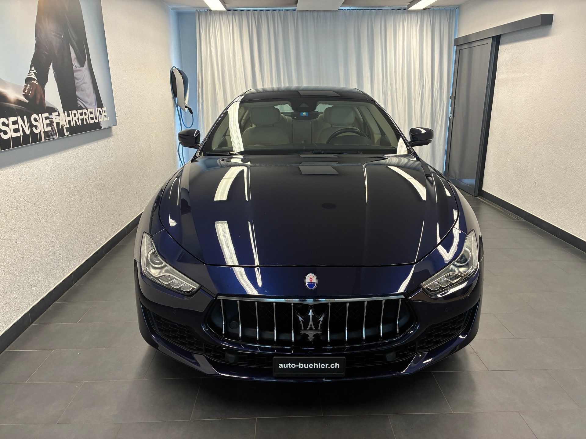 MASERATI Ghibli 3.0 V6 S Q4-showroom-element-1