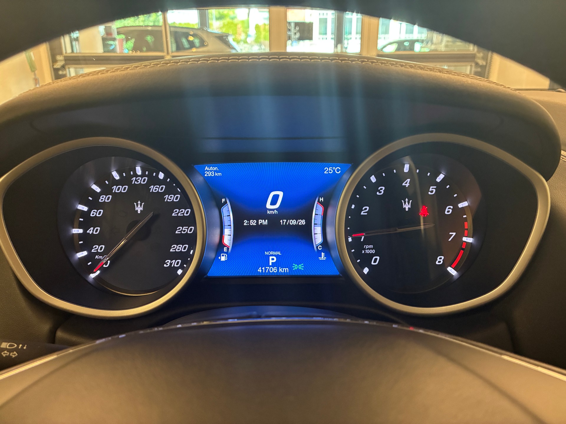 MASERATI Ghibli 3.0 V6 S Q4-image-13