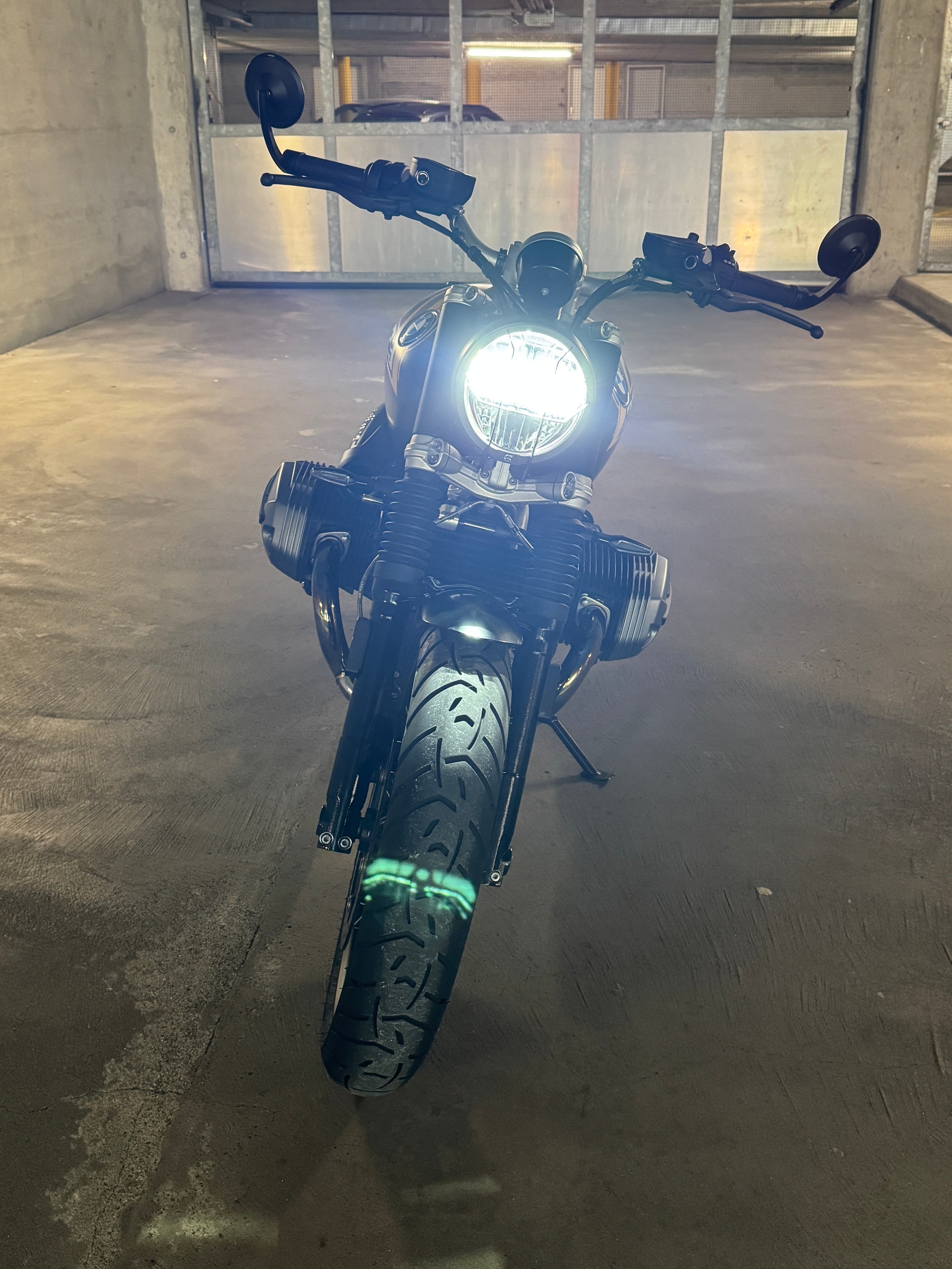 BMW R nineT Scrambler-image-2