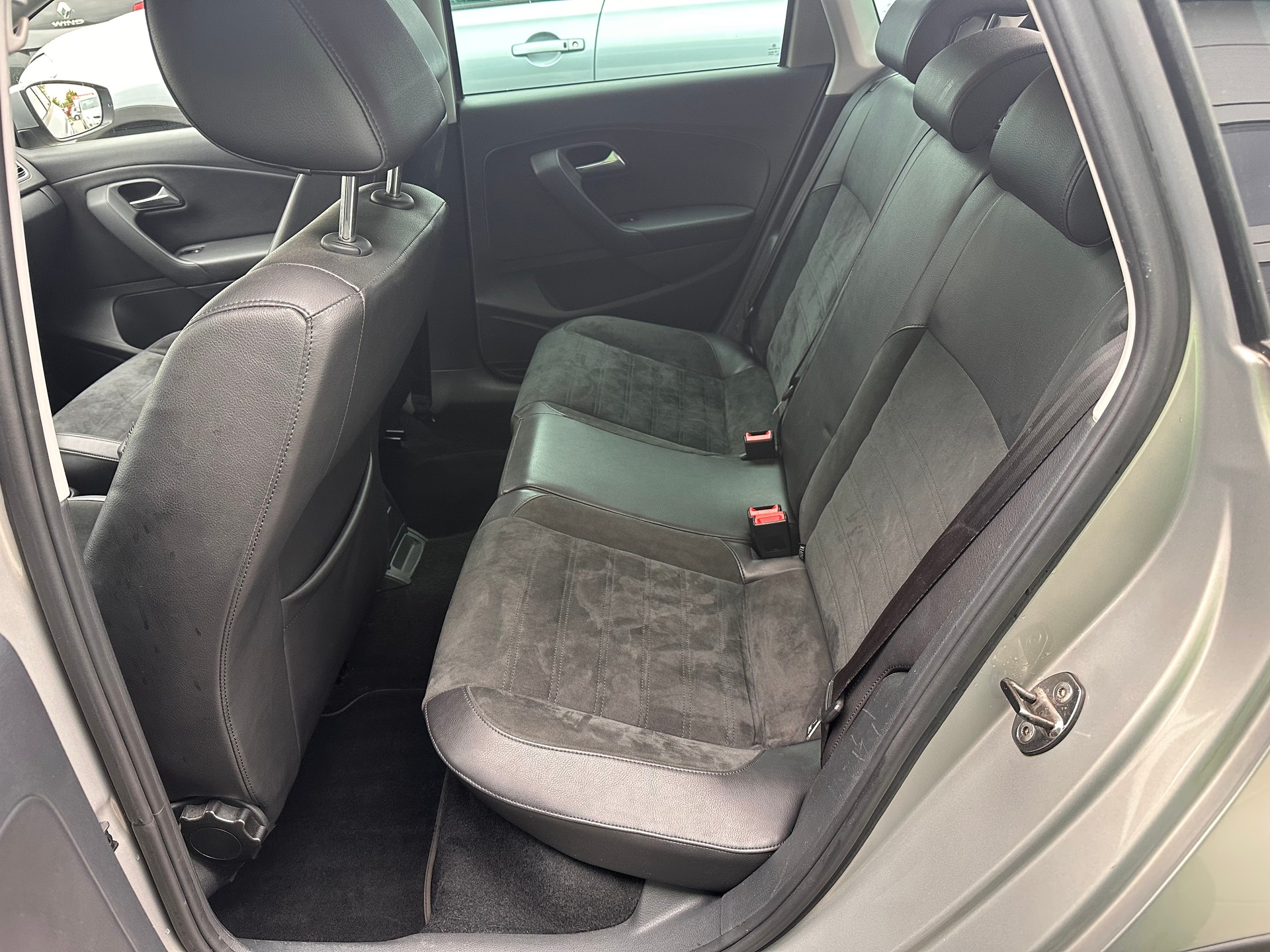VW Polo 1.2 TSI Trendline DSG-image-11