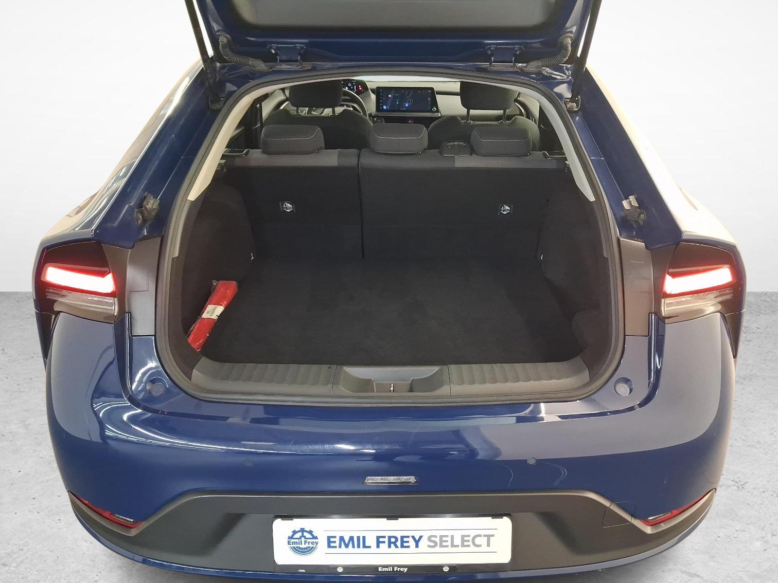 TOYOTA Prius 2.0 Plug-In-Hybrid Trend-image-11