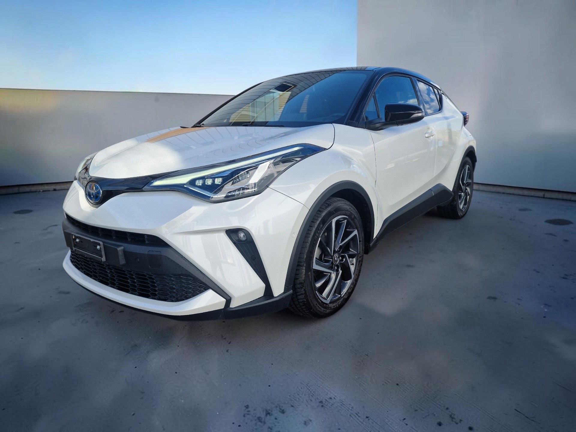 TOYOTA C-HR 2.0 HSD CVT Trend 8xAlu 24Mt Gara-showroom-element-1