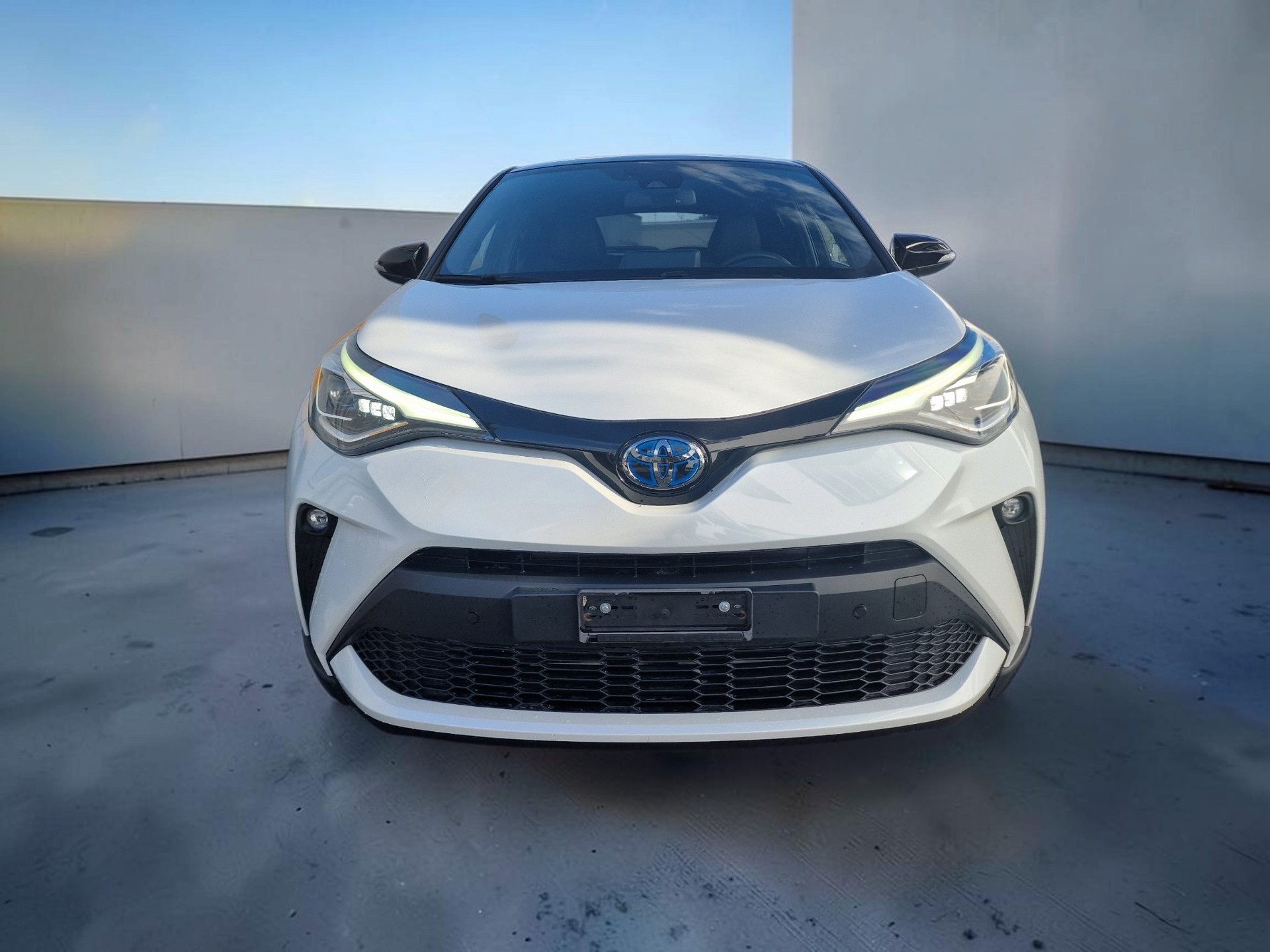 TOYOTA C-HR 2.0 HSD CVT Trend 8xAlu 24Mt Gara-showroom-element-2