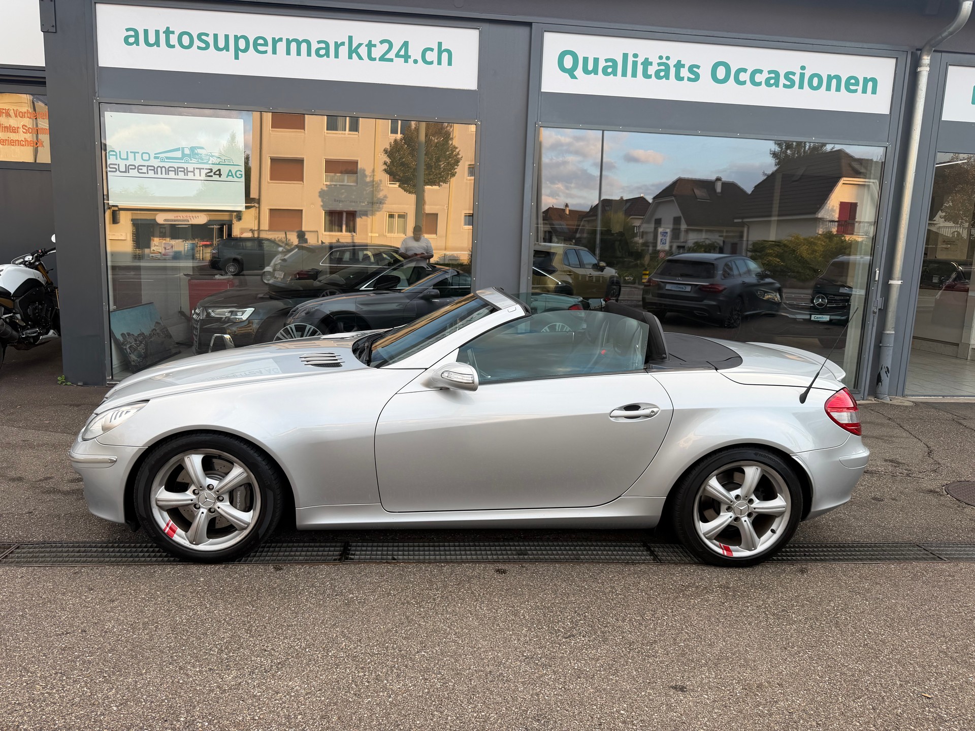 MERCEDES-BENZ SLK 350-showroom-element-2