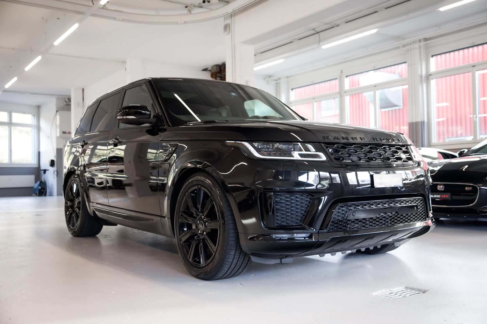 LAND ROVER Range Rover Sport 3.0 HSE Dynamic Stealth Edition *CH-FHZ*-showroom-element-2