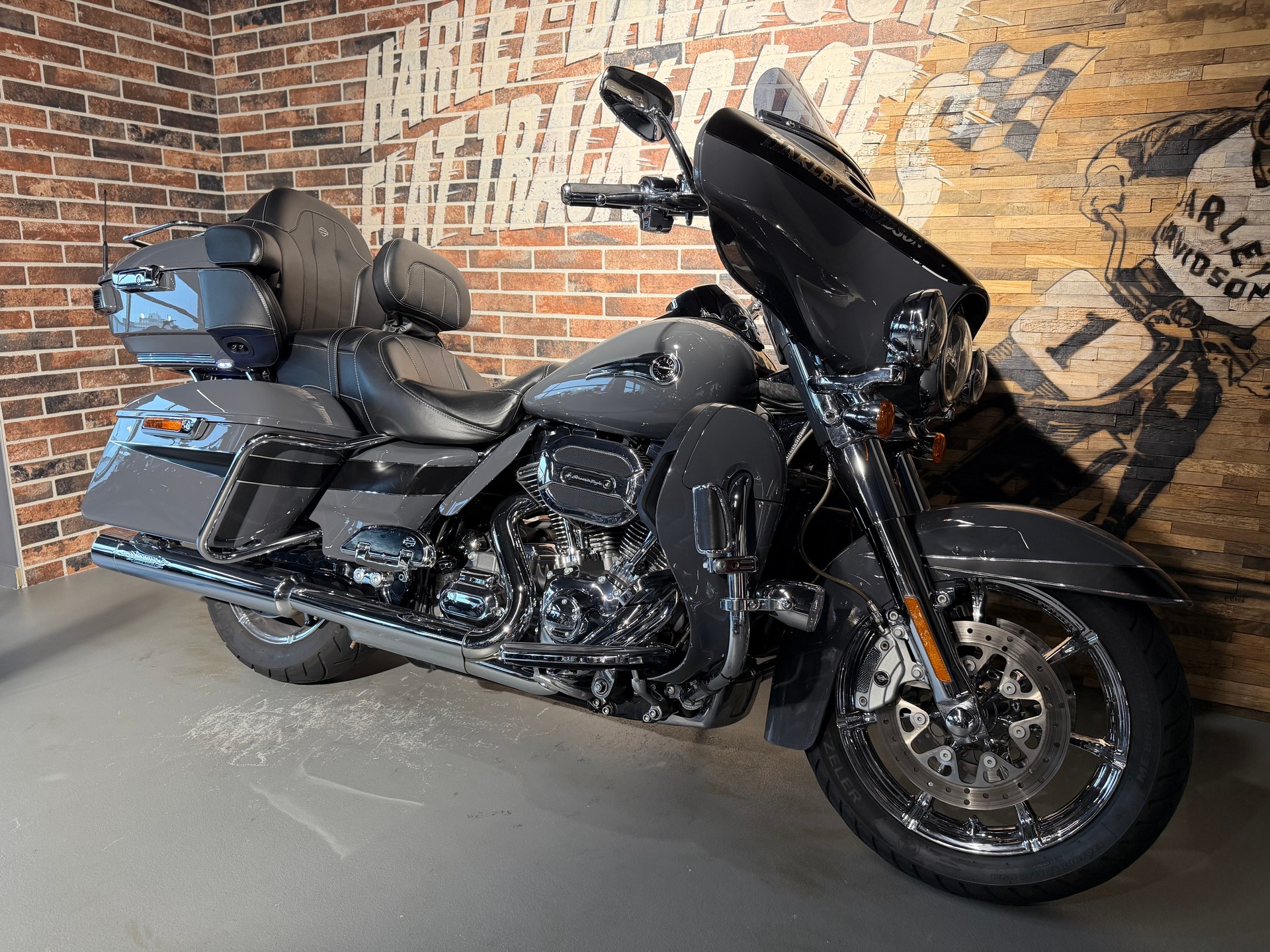 HARLEY-DAVIDSON FLHTKSE Electra Glide Ultra Limited CVO-image-12