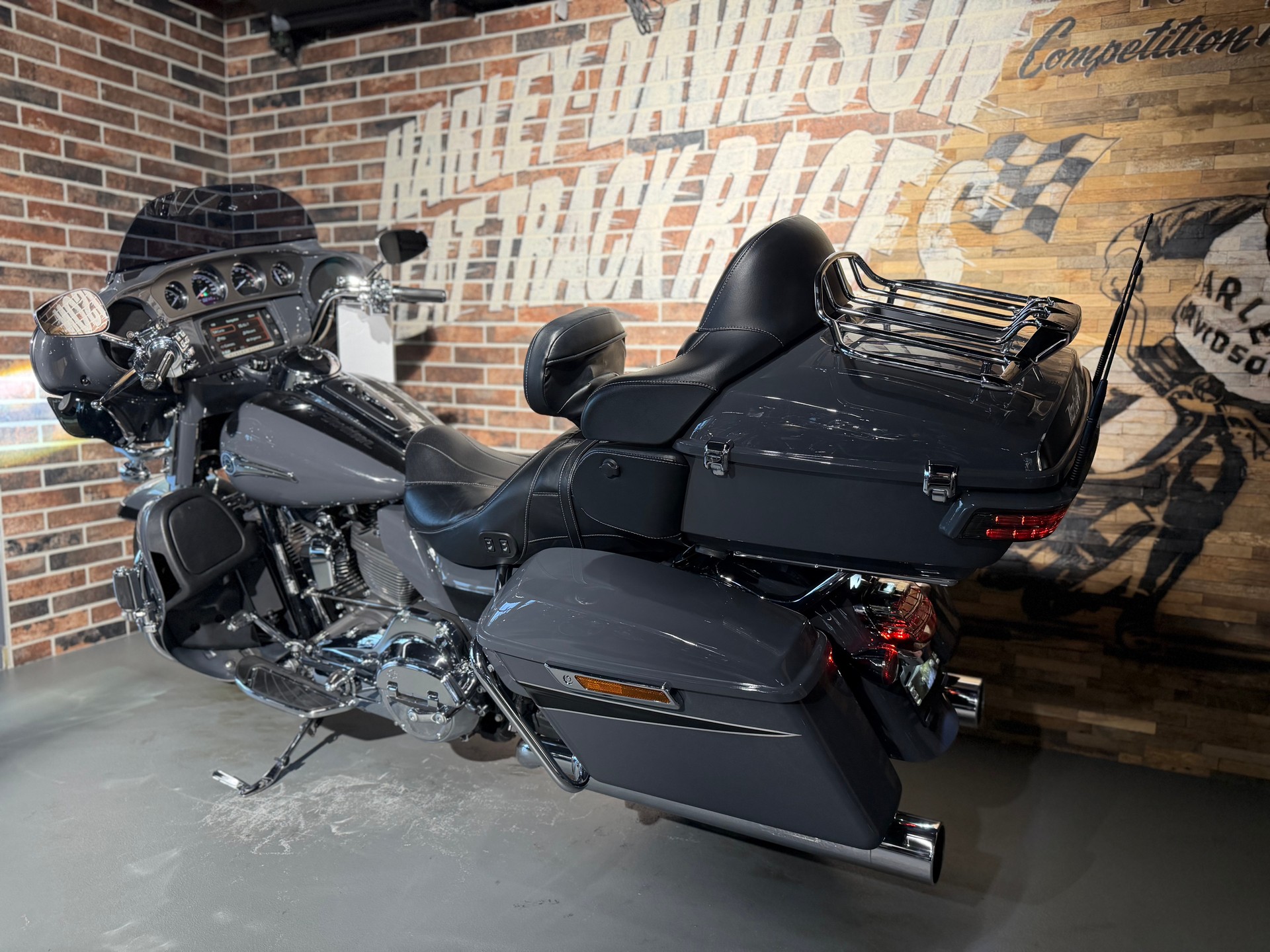HARLEY-DAVIDSON FLHTKSE Electra Glide Ultra Limited CVO-image-6