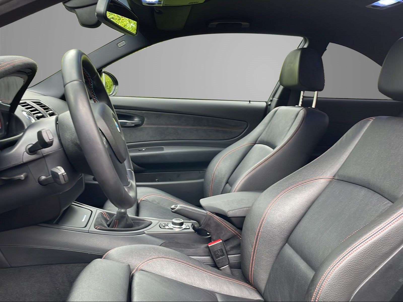 BMW 1er M Coupé-image-8