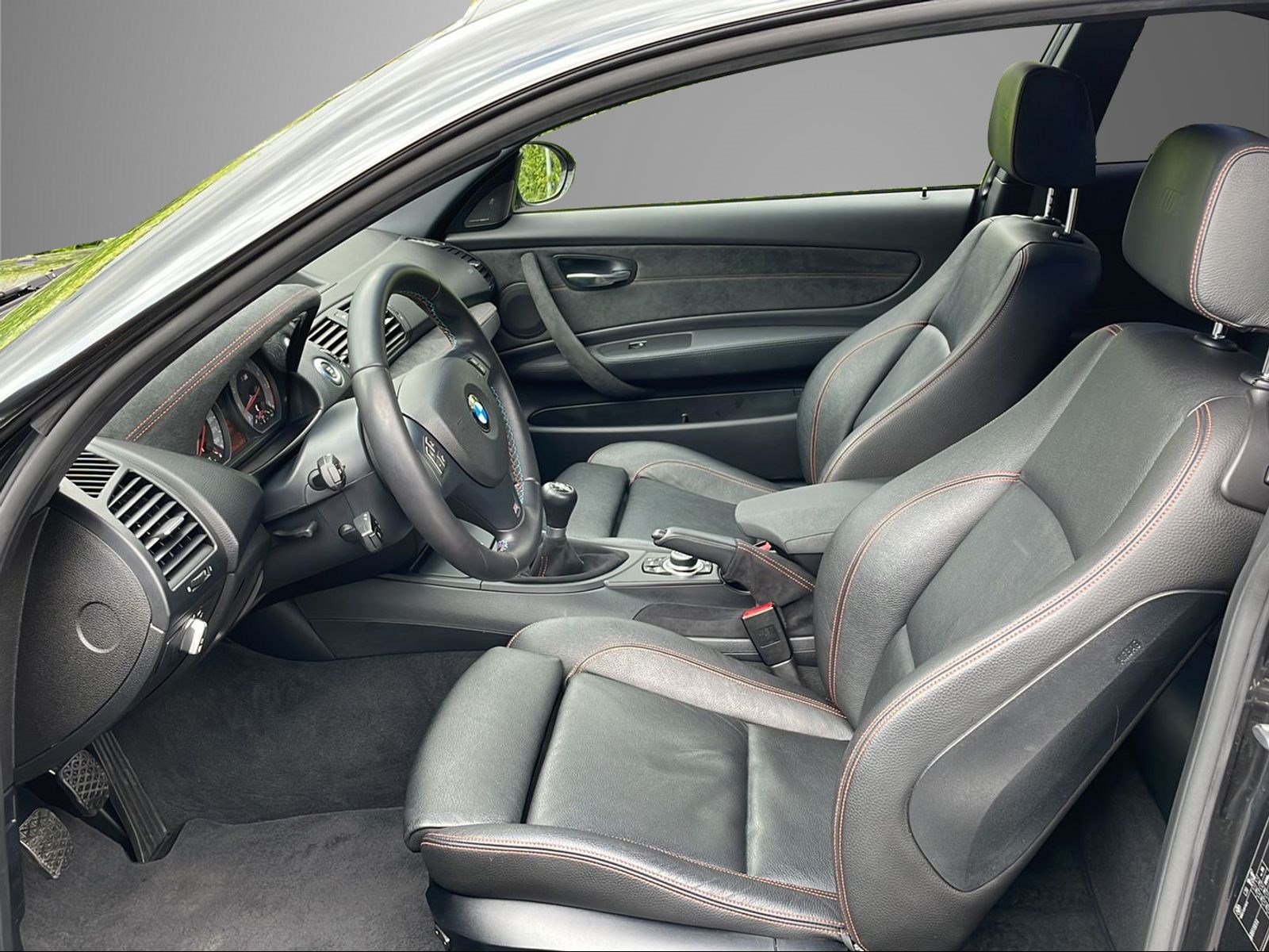 BMW 1er M Coupé-image-9