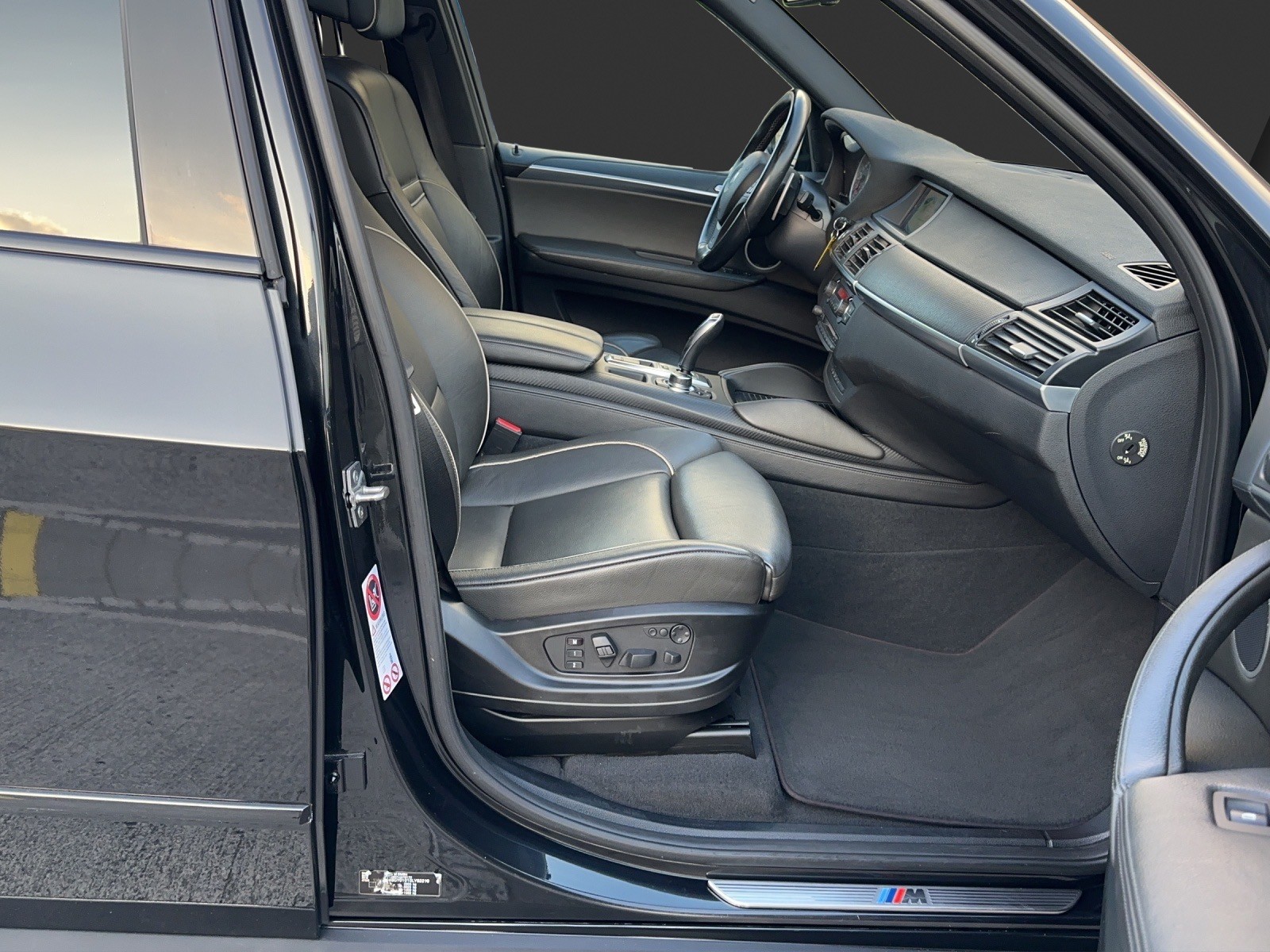 BMW X5 xDrive M Steptronic-image-12