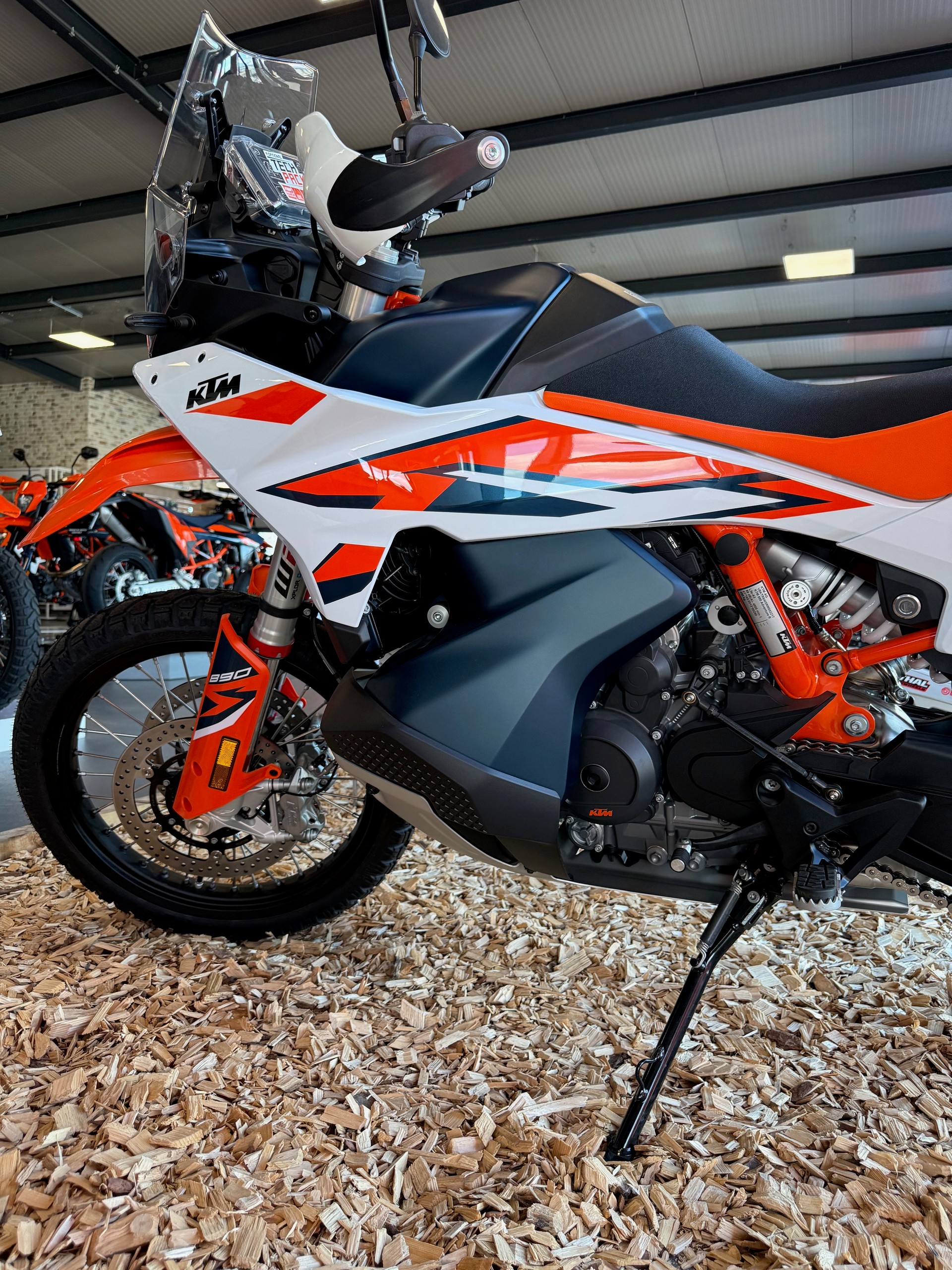 KTM 890 Adventure R 2025-image-3