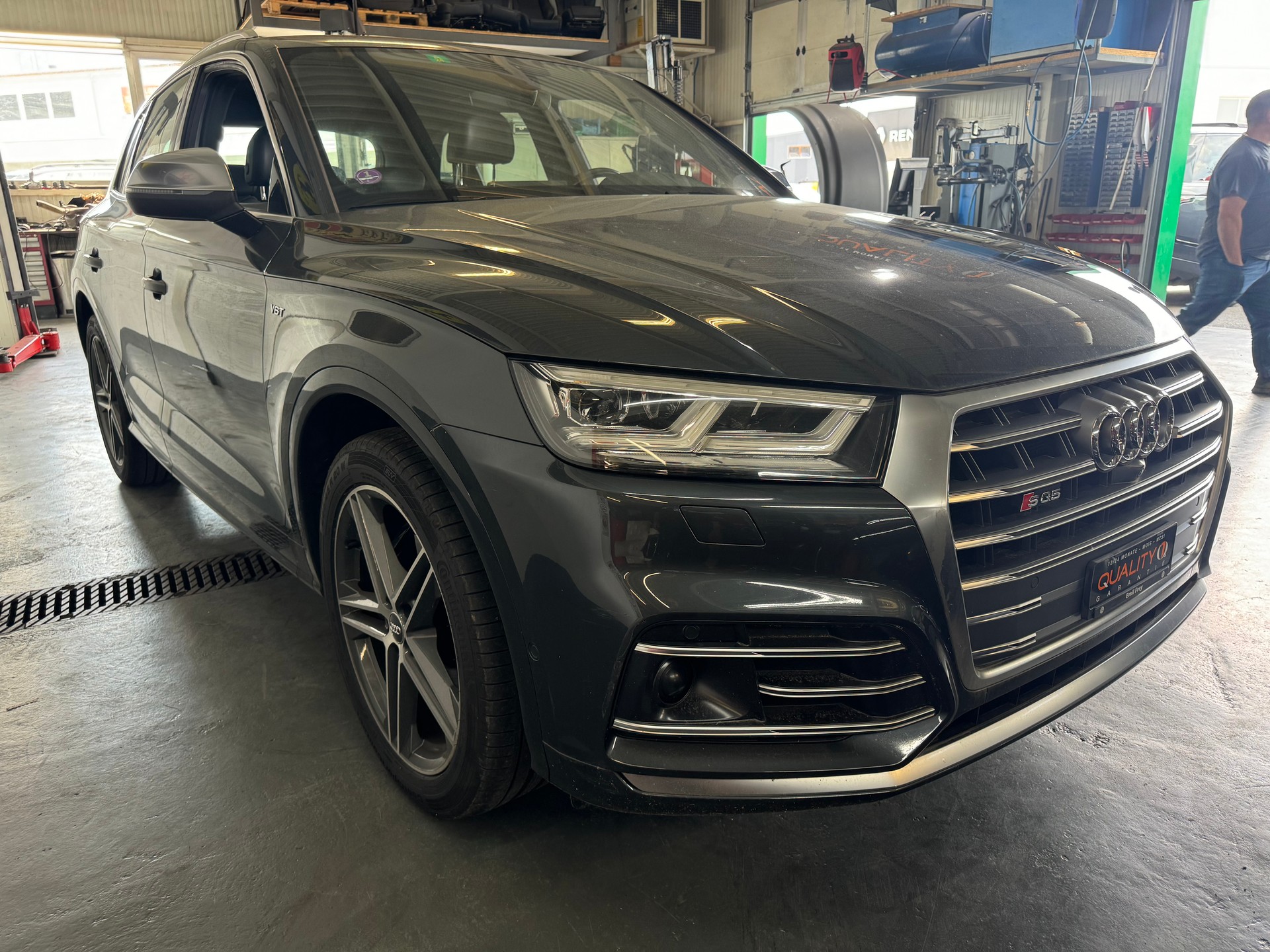AUDI SQ5 3.0 TFSI quattro S-tronic-image-4