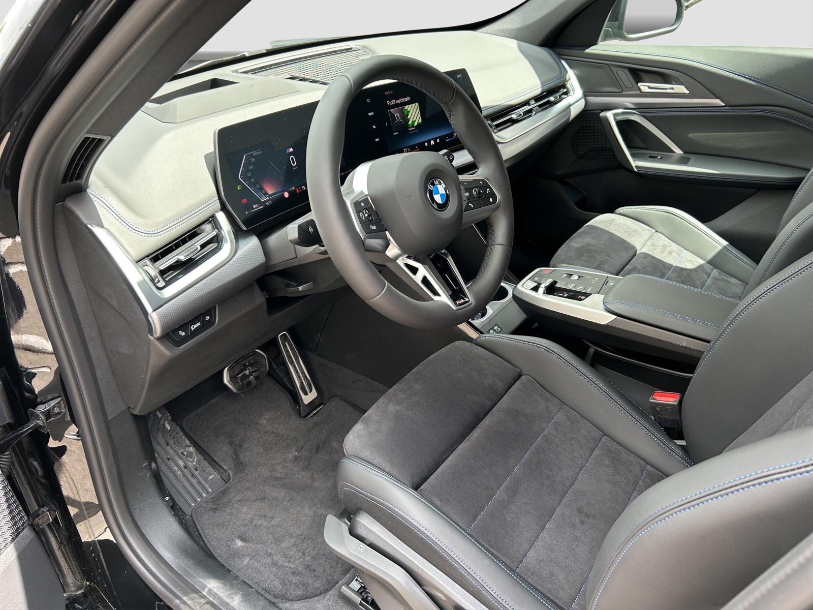 BMW X1 xDrive 20d 48V M Sport AHK-image-5