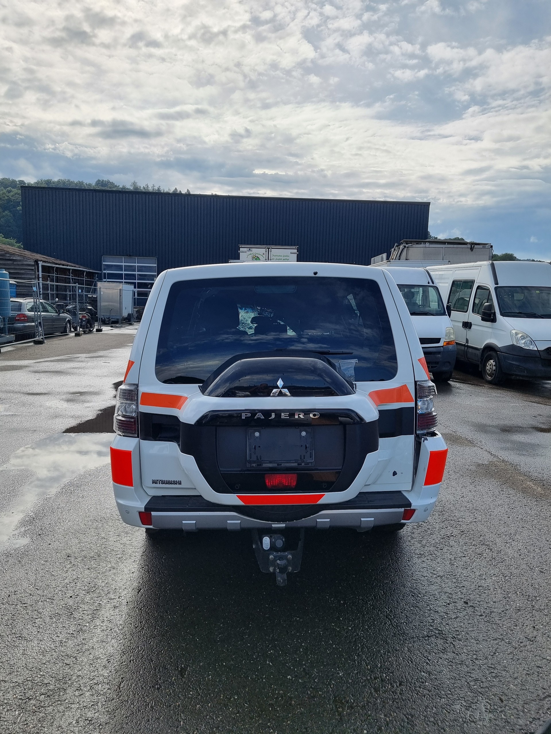 MITSUBISHI Pajero 3.2 DI-D Value Automatic-image-4