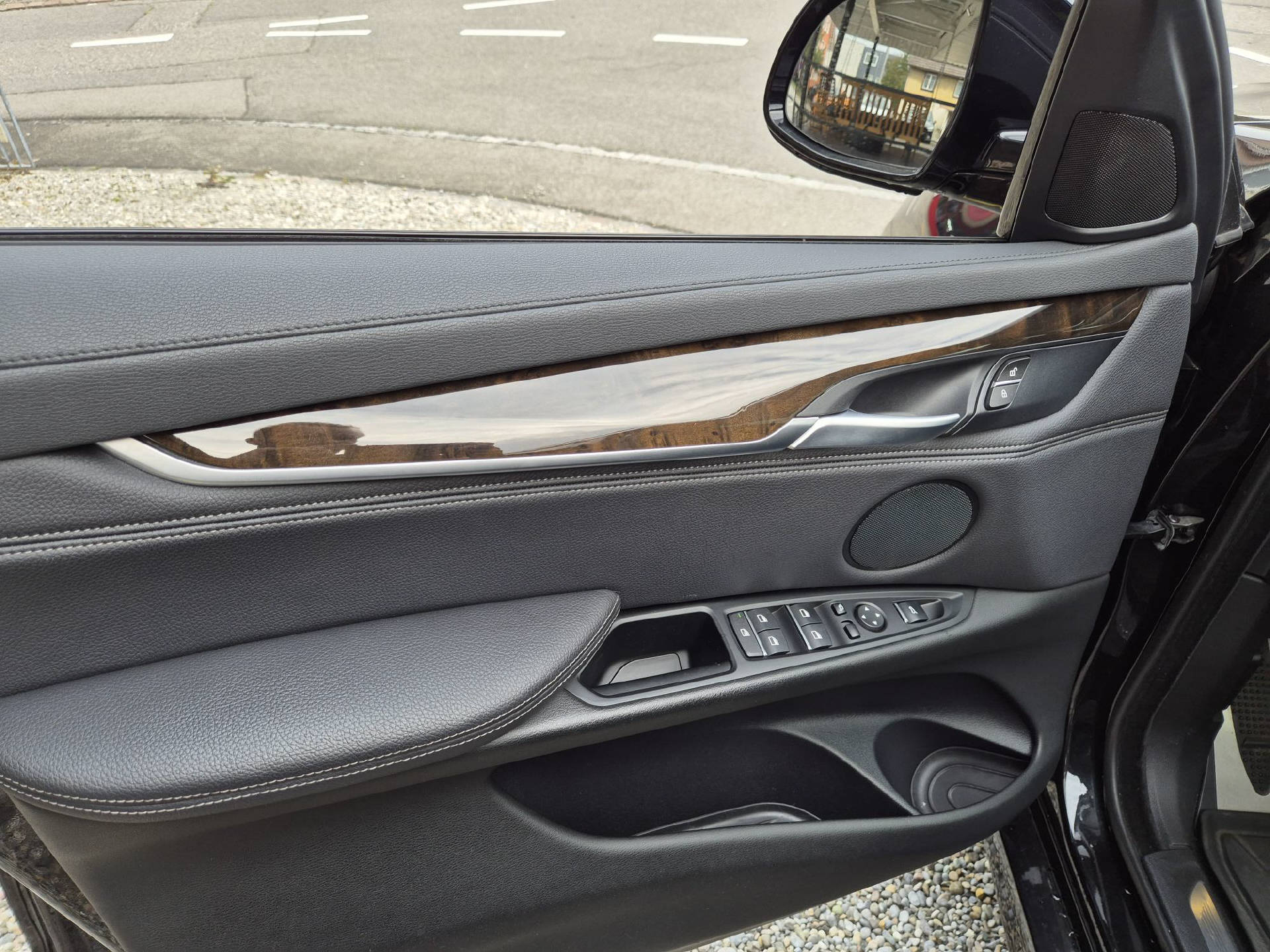 BMW X6 40d xDrive M-Sport-image-13