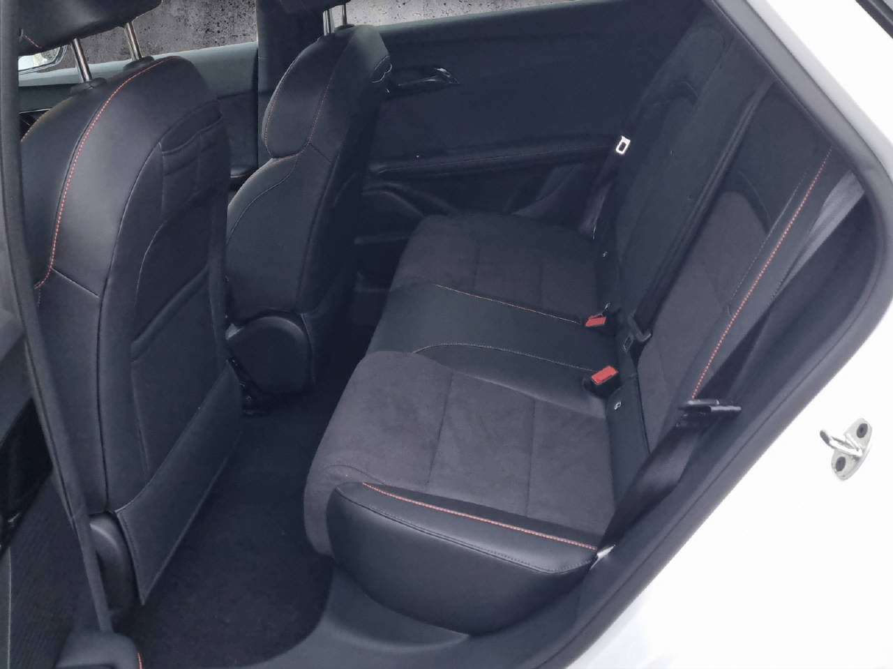 MG 4 64kWh Xpower 4WD-image-7