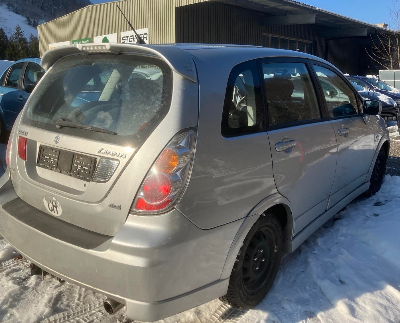 SUZUKI Liana 1.6 16V Sport Limited Edition 4WD Automatic-image-3