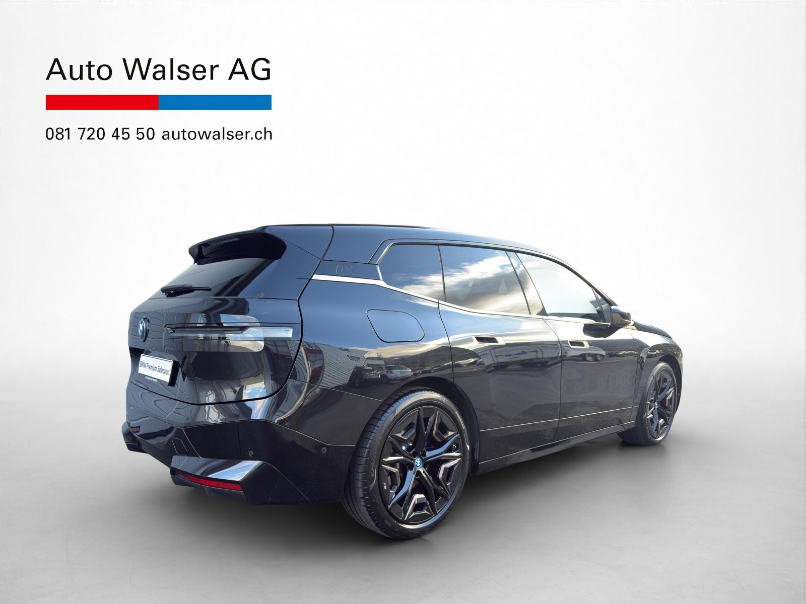 BMW iX xDrive40-image-5