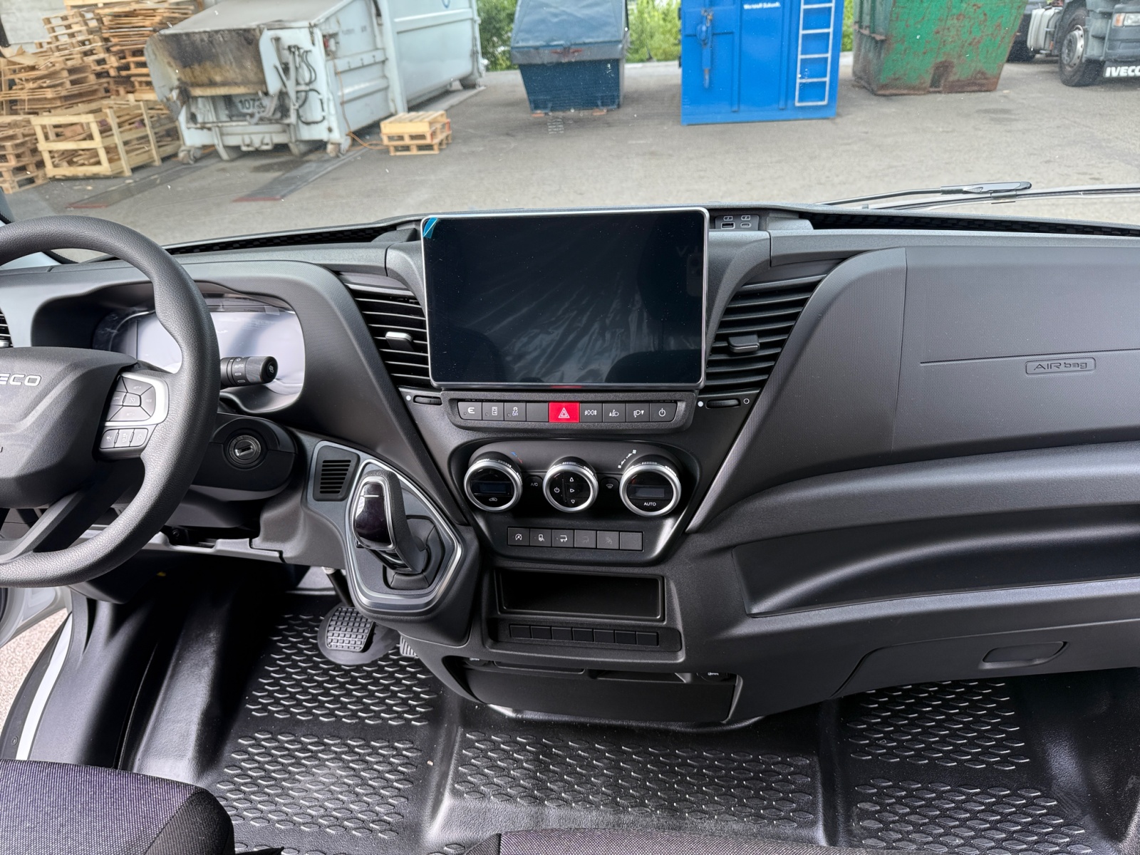 IVECO DAILY MY24 35S16A8 RS 3750 mit Koffer/Hebebühne-Aufbau-image-7