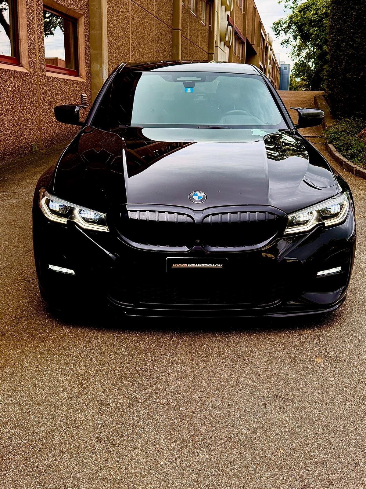 BMW 330i xDrive Steptronic M Sport-showroom-element-1