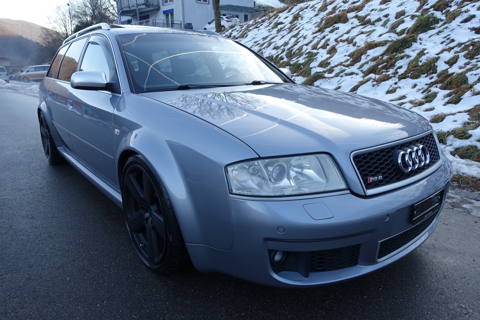 AUDI RS6 Avant quattro tiptronic-image-15