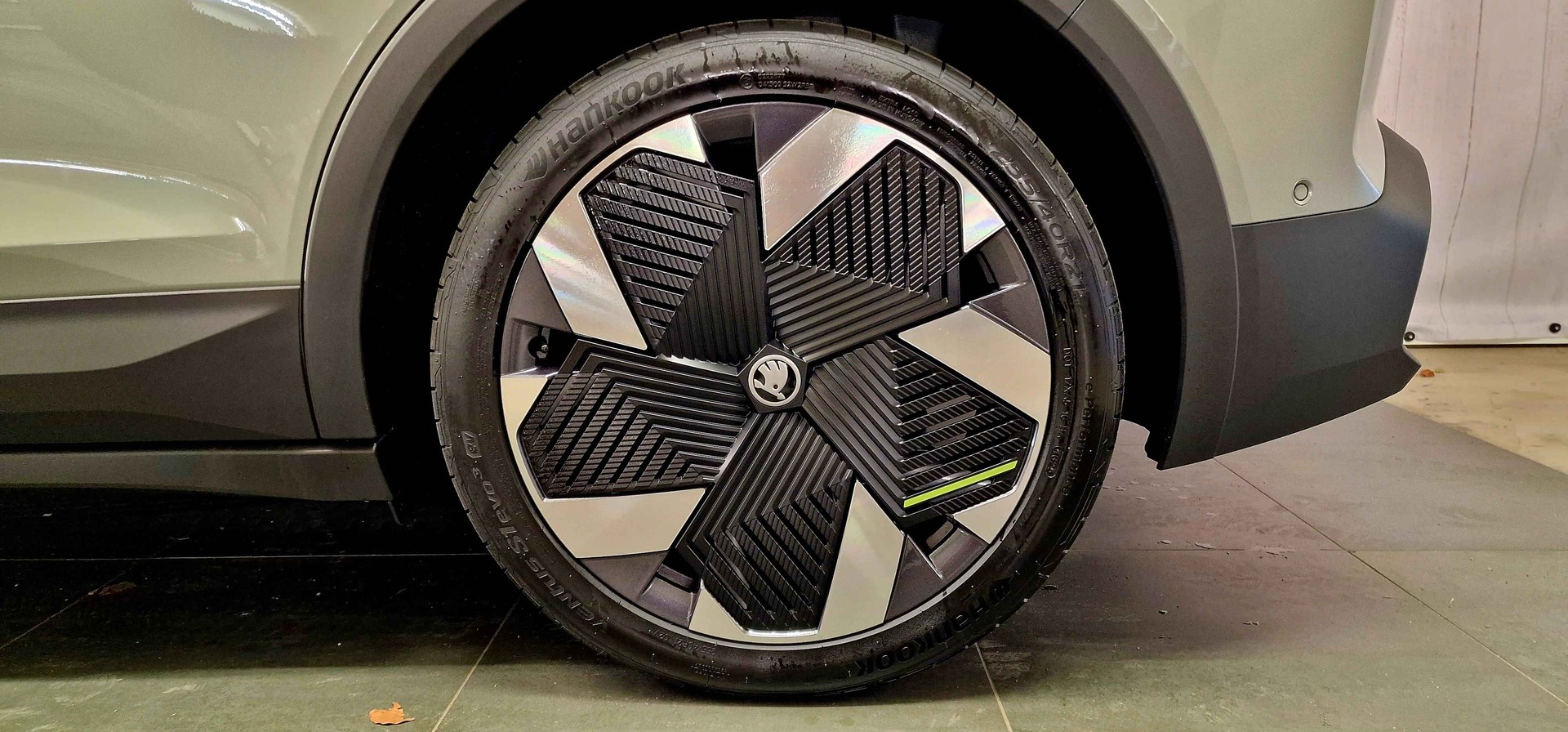 SKODA Elroq 85 RS 4x4-image-22
