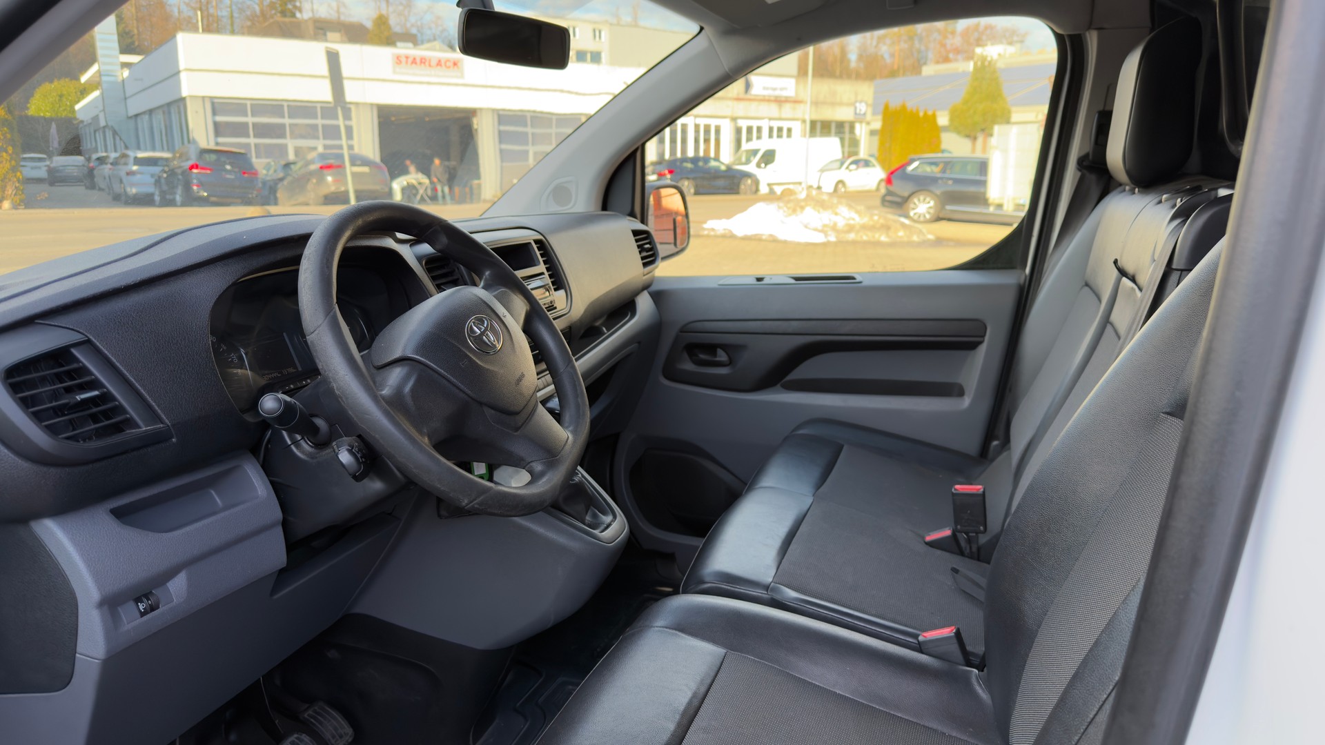 TOYOTA Proace 2.0D Panel Van L2 Terra-image-8