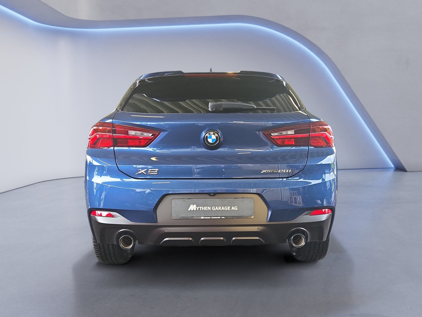 BMW X2 20i xDrive-showroom-element-3