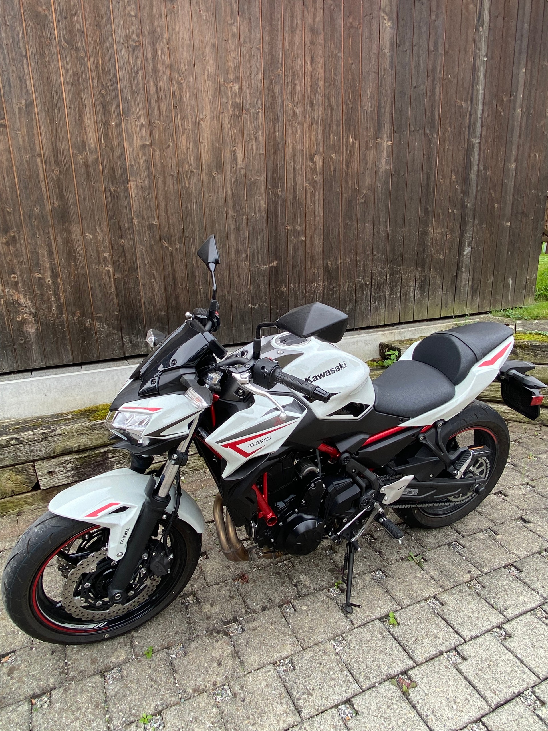 KAWASAKI Z 650 (tiefergelegt)-image-4