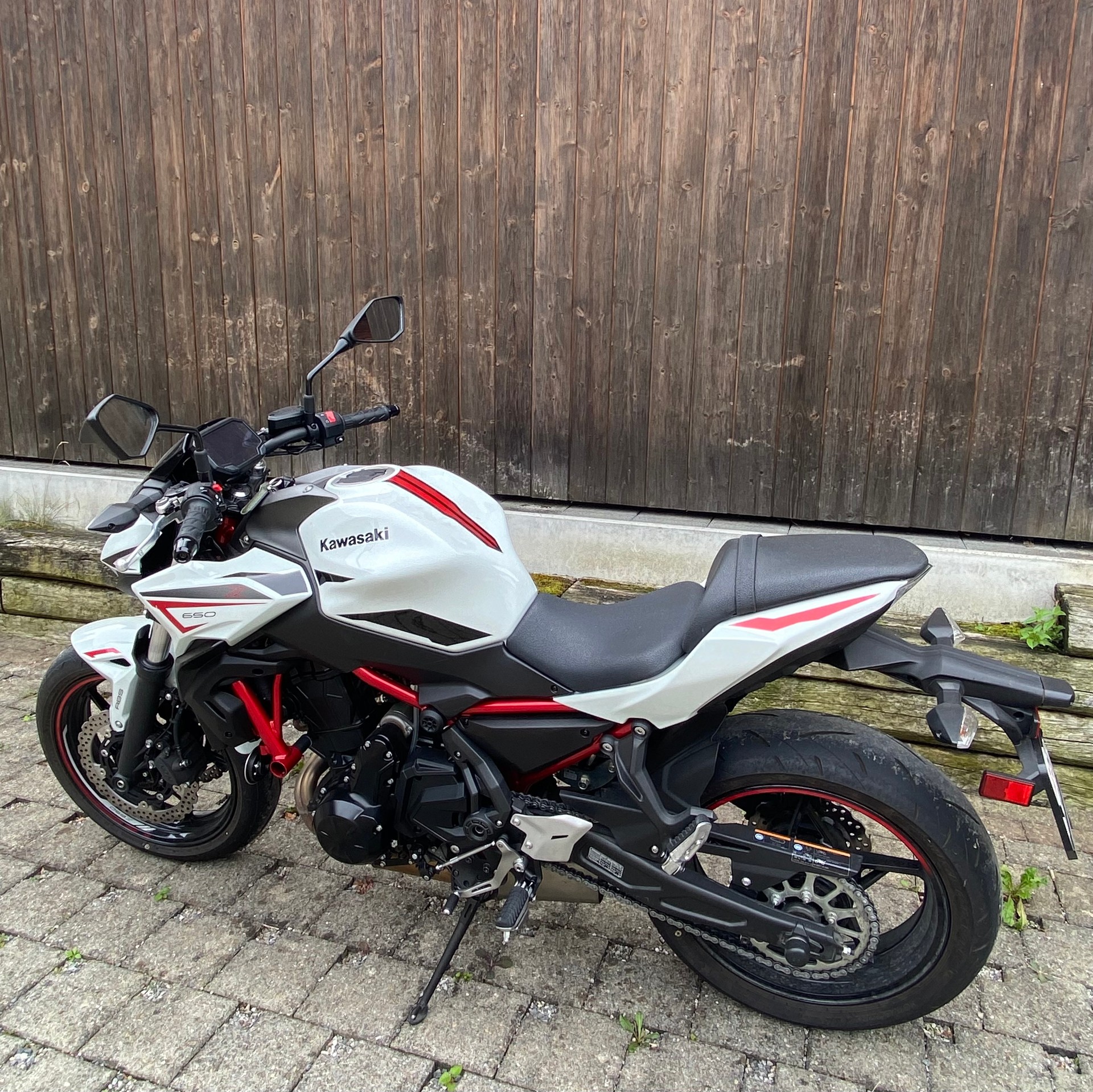 KAWASAKI Z 650 (tiefergelegt)-image-3