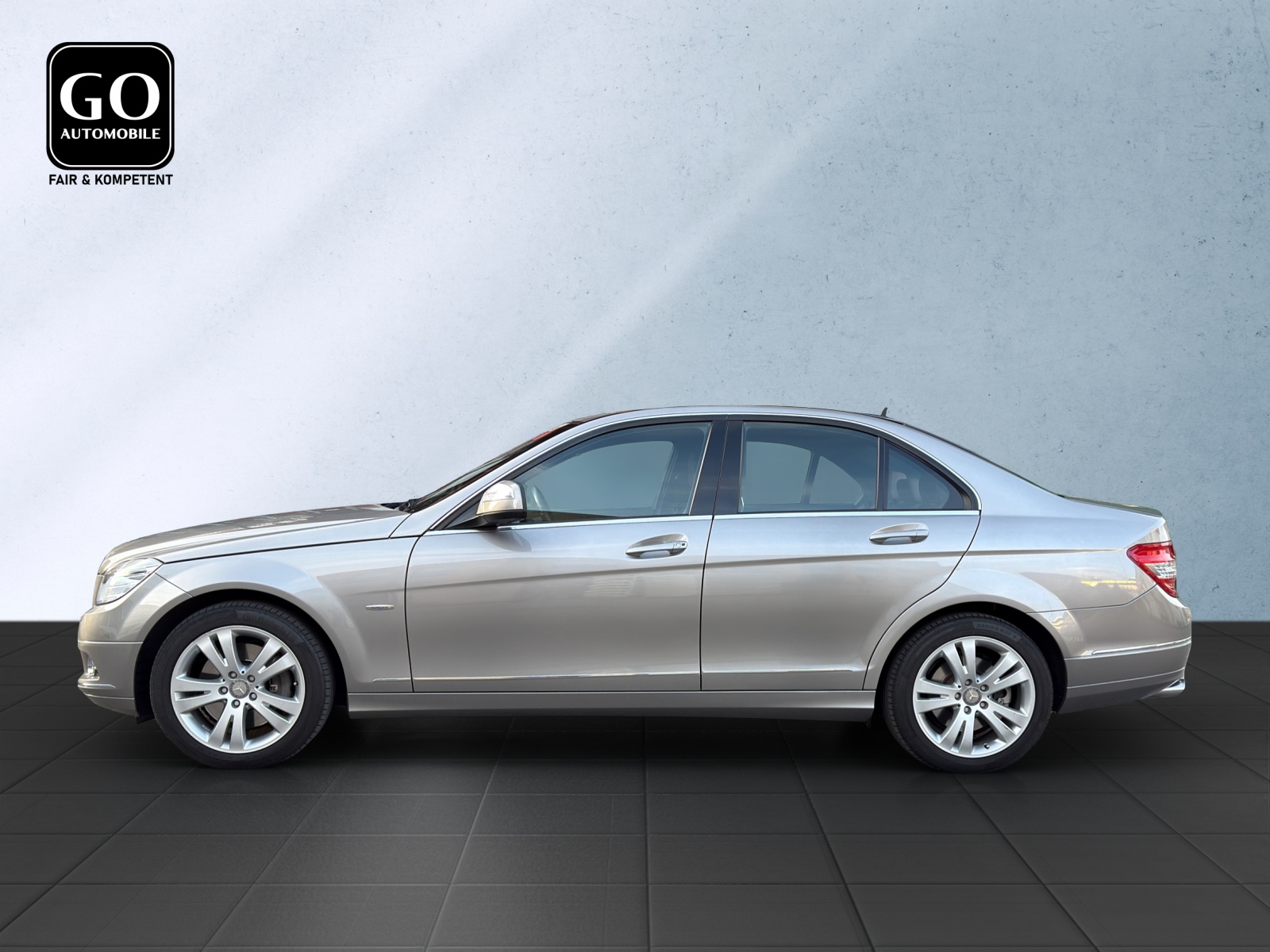 MERCEDES-BENZ C 350 Avantgarde 4Matic *Liebhaberfahrzeug*-showroom-element-3
