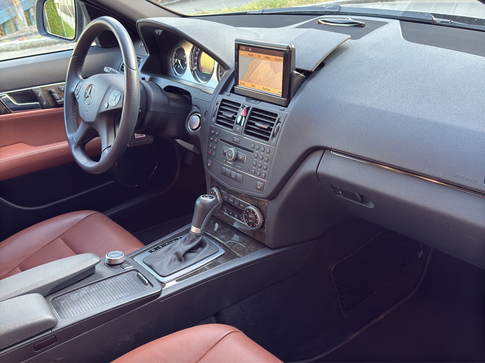 MERCEDES-BENZ C 350 Avantgarde 4Matic *Liebhaberfahrzeug*-image-12