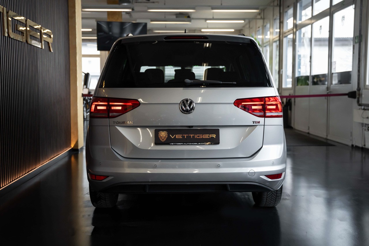 VW Touran 1.6 TDI BlueMotion Technology Comfortline DSG-image-4