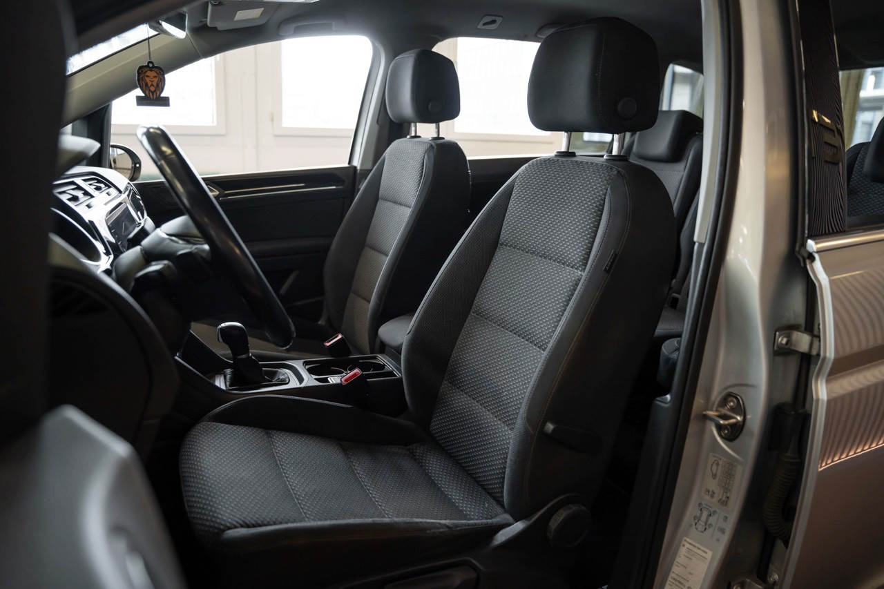 VW Touran 1.6 TDI BlueMotion Technology Comfortline DSG-image-11