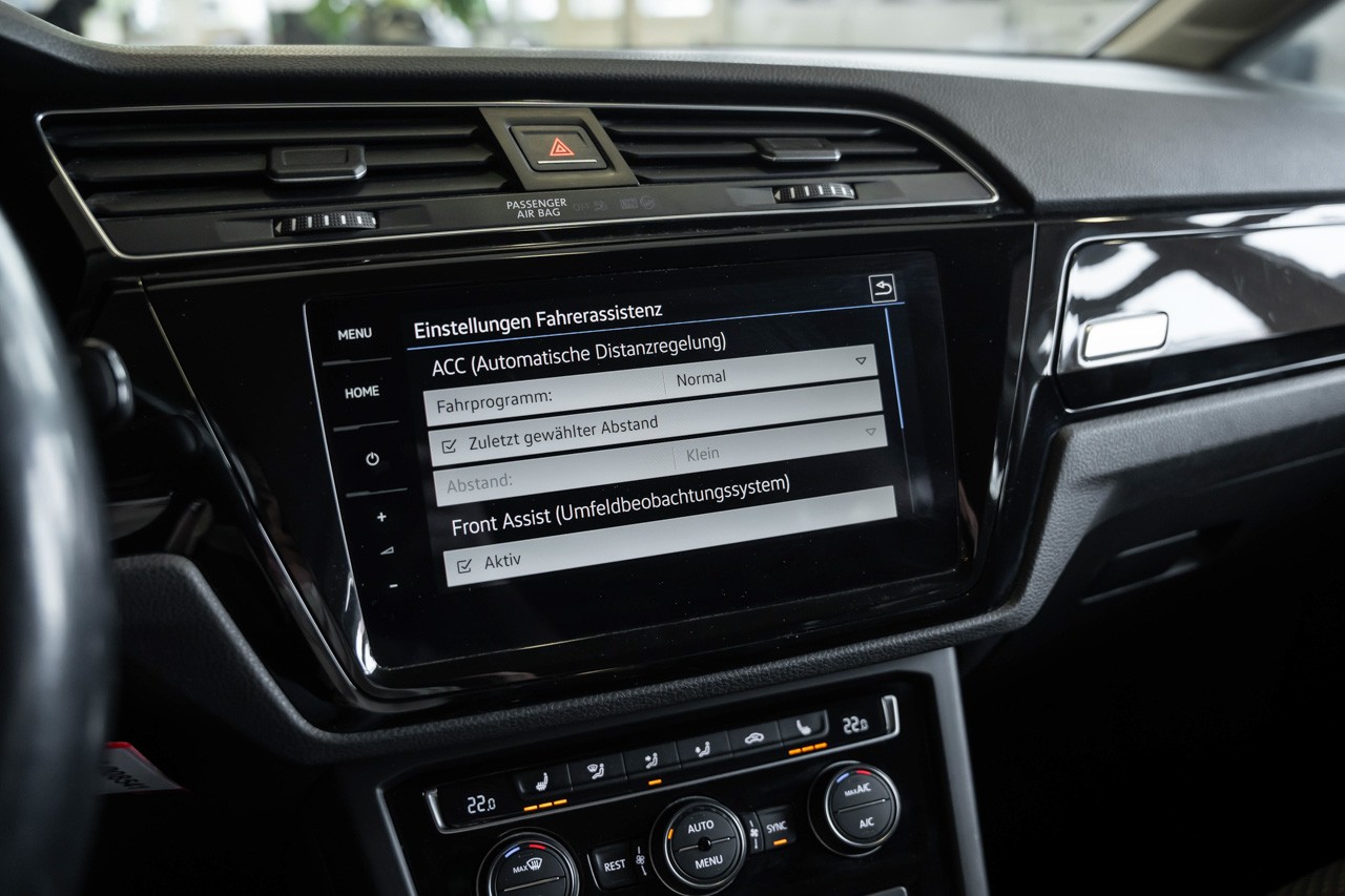 VW Touran 1.6 TDI BlueMotion Technology Comfortline DSG-image-21