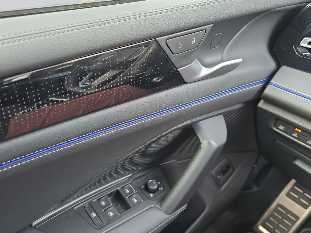 VW Tiguan 2.0 TSI R-Line DSG 4motion-image-19