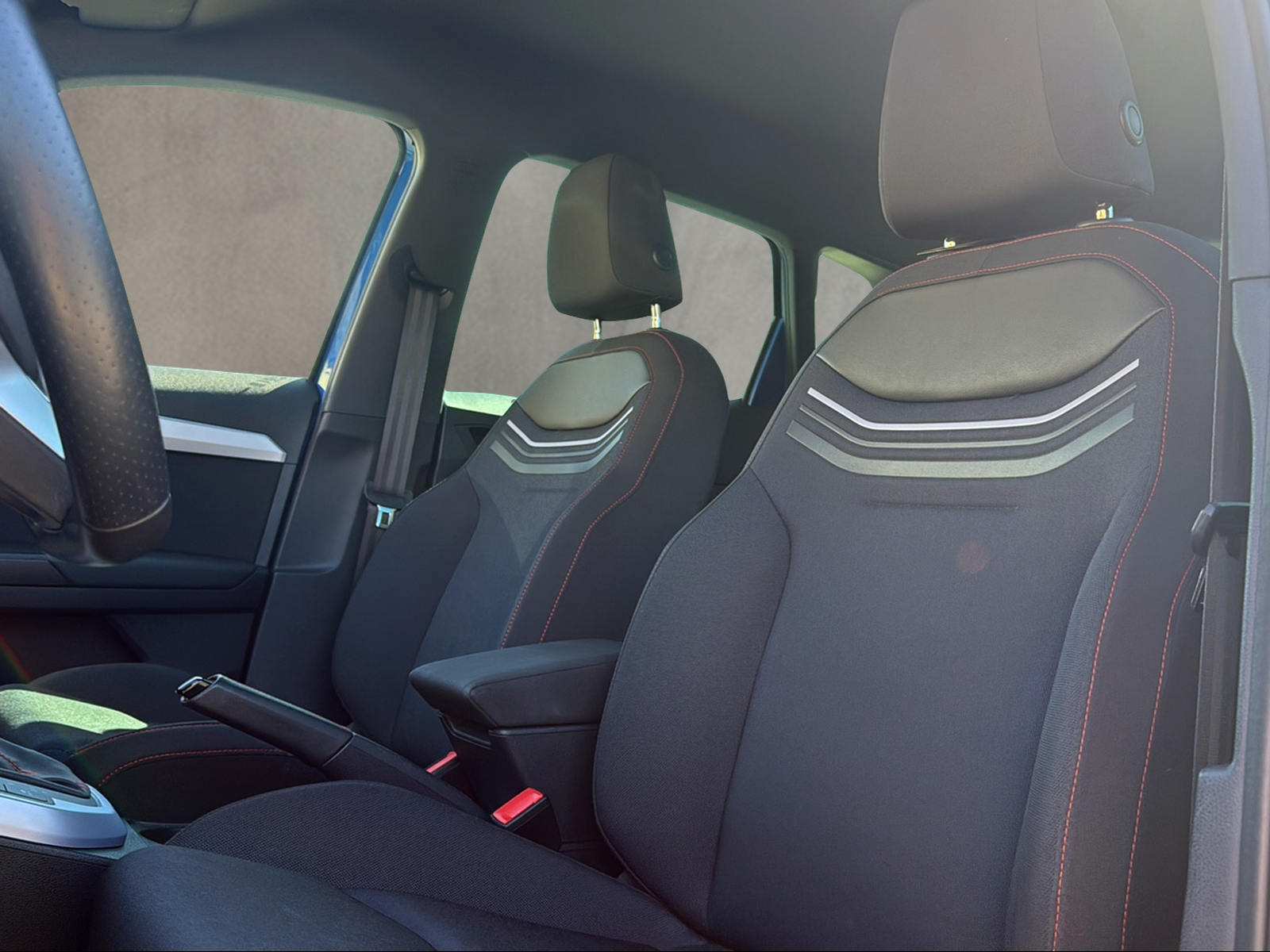 SEAT Arona 1.0 TSI Eco Hola FR DSG-image-8