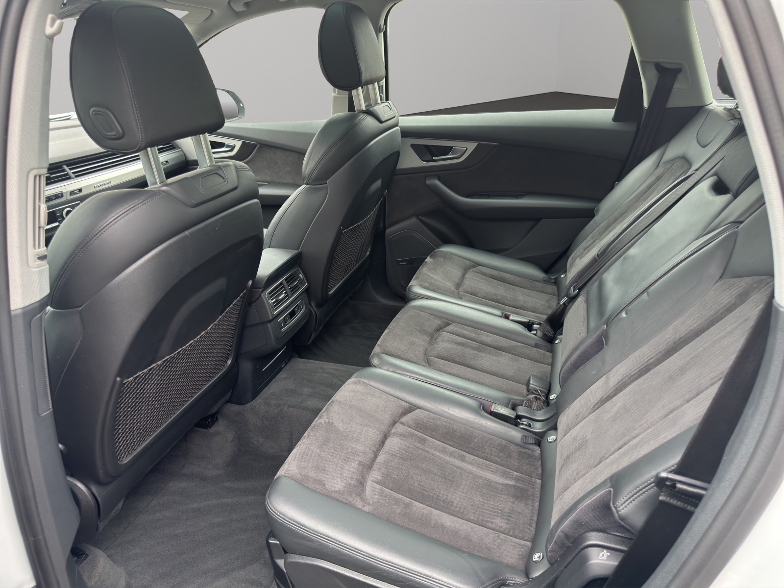 AUDI Q7 e-tron Plug-in Hybrid 3.0 TDI *Anhängerkupplung* quattro tiptronic-image-10
