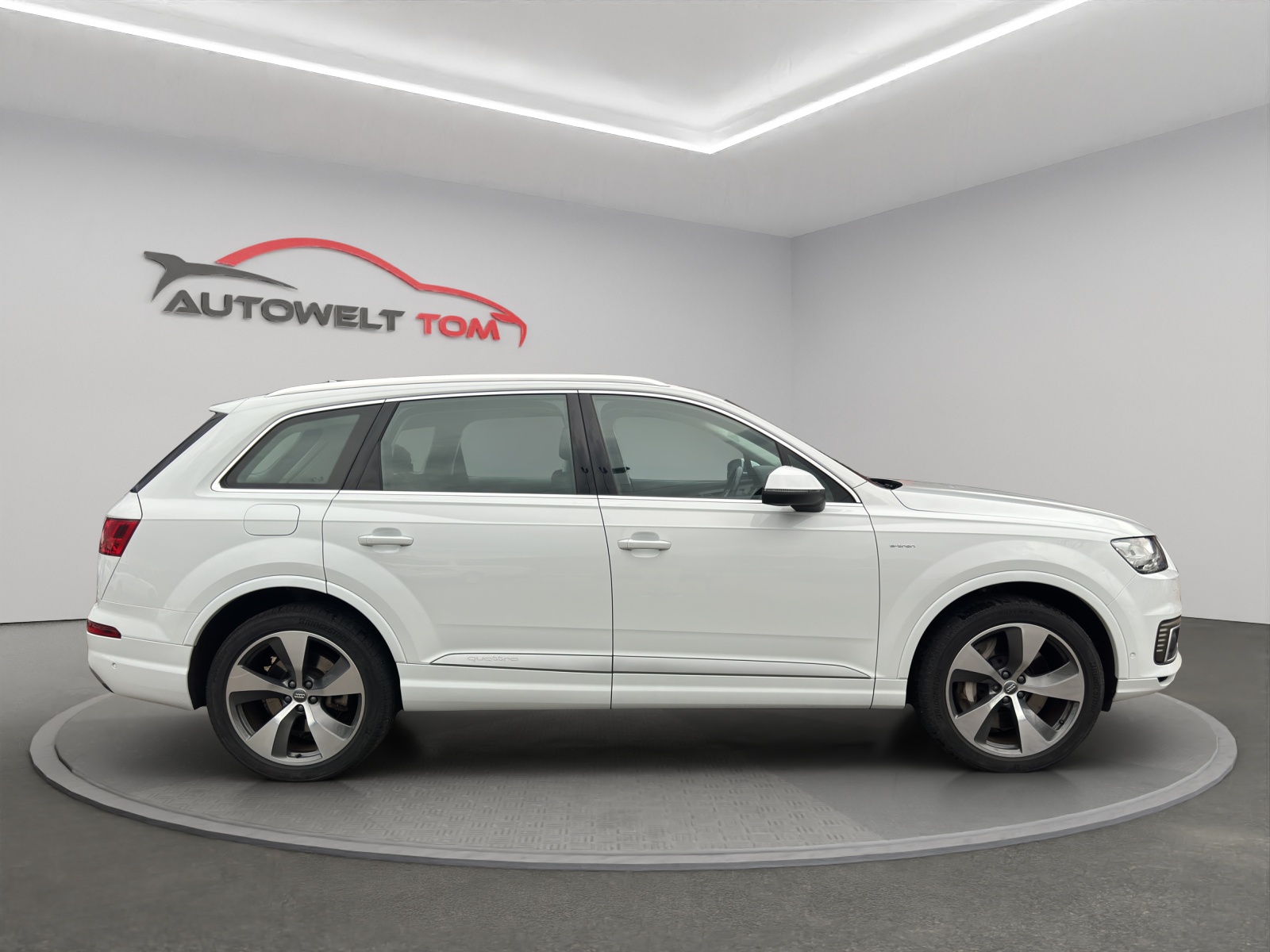 AUDI Q7 e-tron Plug-in Hybrid 3.0 TDI *Anhängerkupplung* quattro tiptronic-image-5