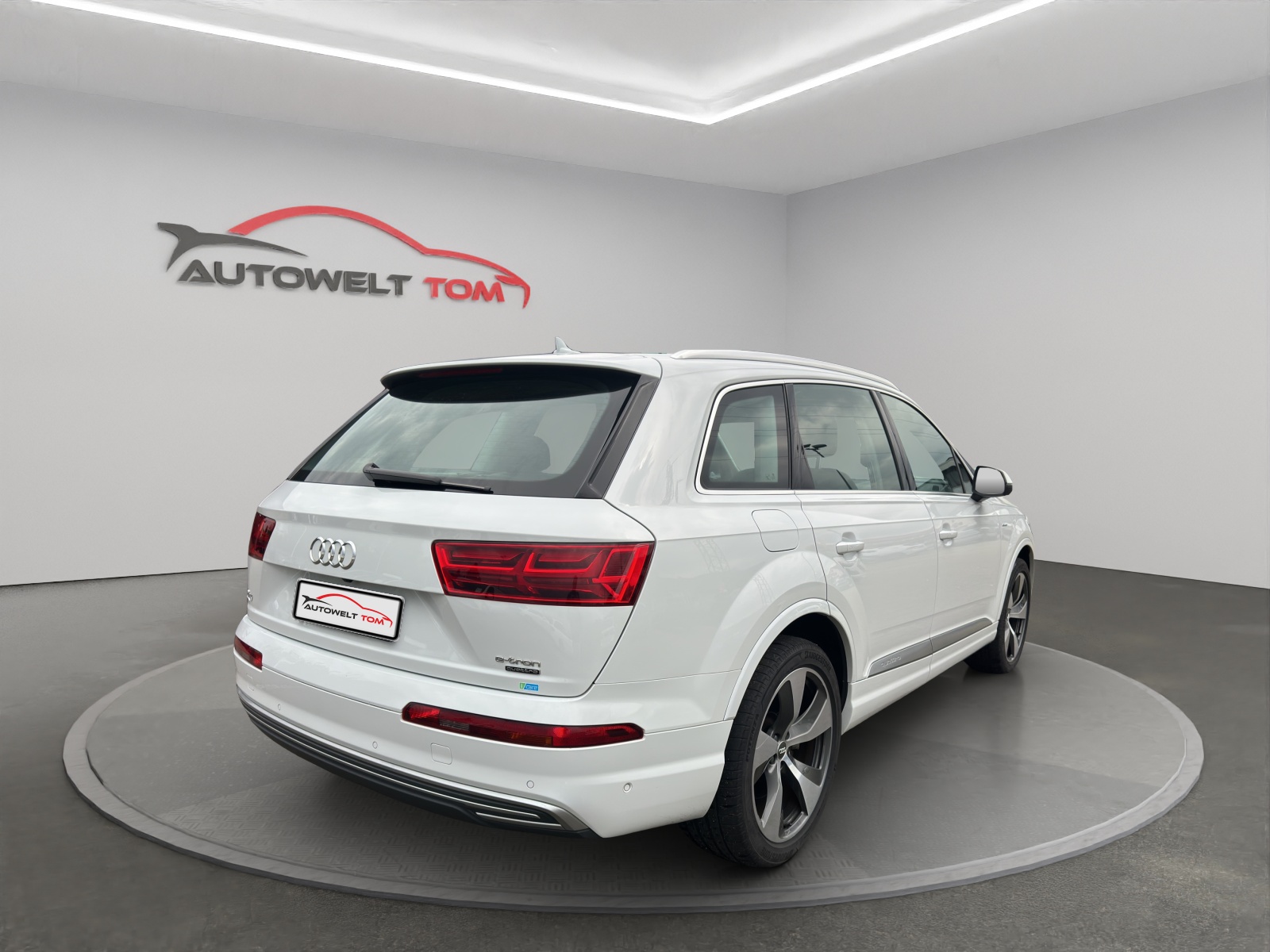 AUDI Q7 e-tron Plug-in Hybrid 3.0 TDI *Anhängerkupplung* quattro tiptronic-image-4