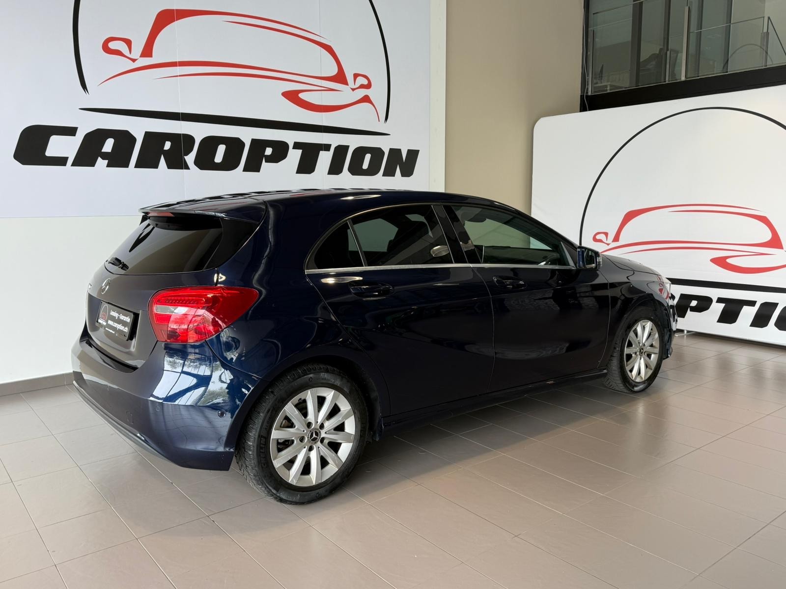 MERCEDES-BENZ A 180 Night Star 7G-DCT-image-7