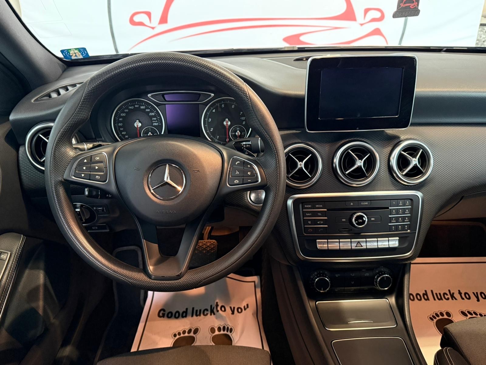 MERCEDES-BENZ A 180 Night Star 7G-DCT-image-10