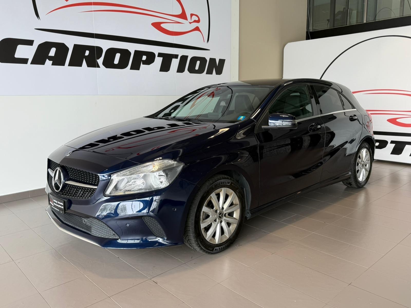 MERCEDES-BENZ A 180 Night Star 7G-DCT