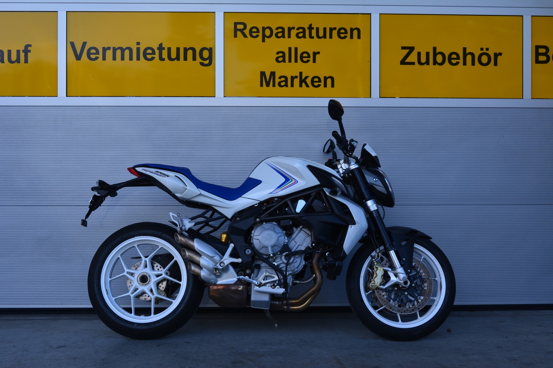 MV AGUSTA B3 Brutale 800 EAS Italia-image-3
