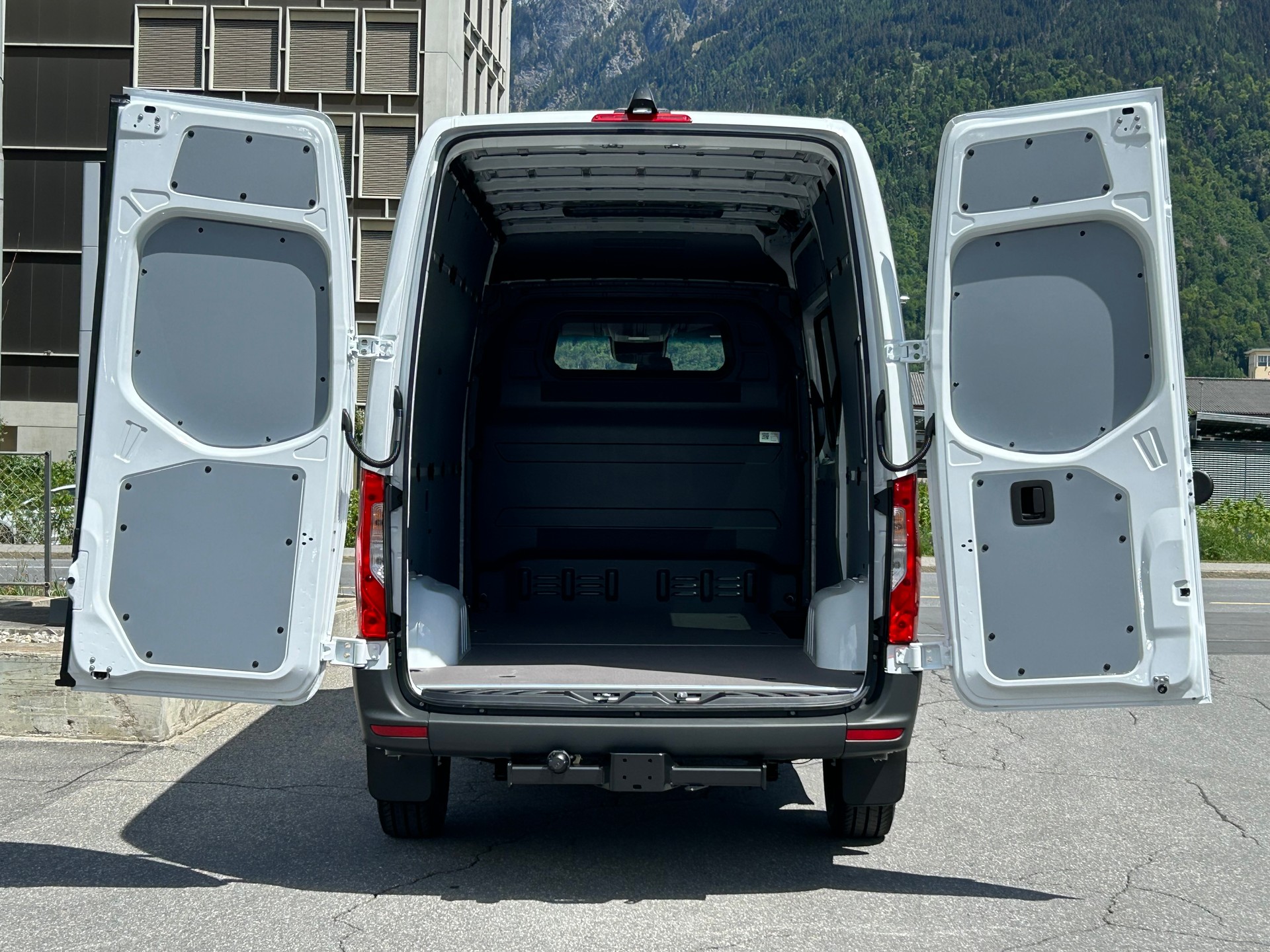 MERCEDES-BENZ Sprinter 315 CDI PRO KA Standard-image-6