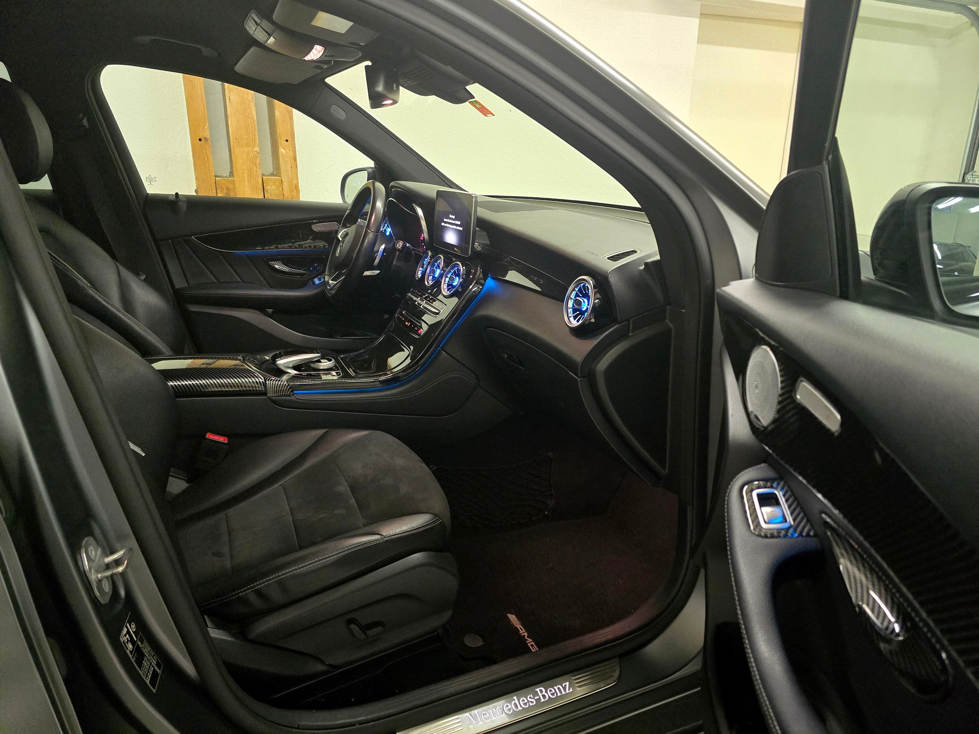 MERCEDES-BENZ GLC 250 d AMG Line 4Matic 9G-Tronic-image-8