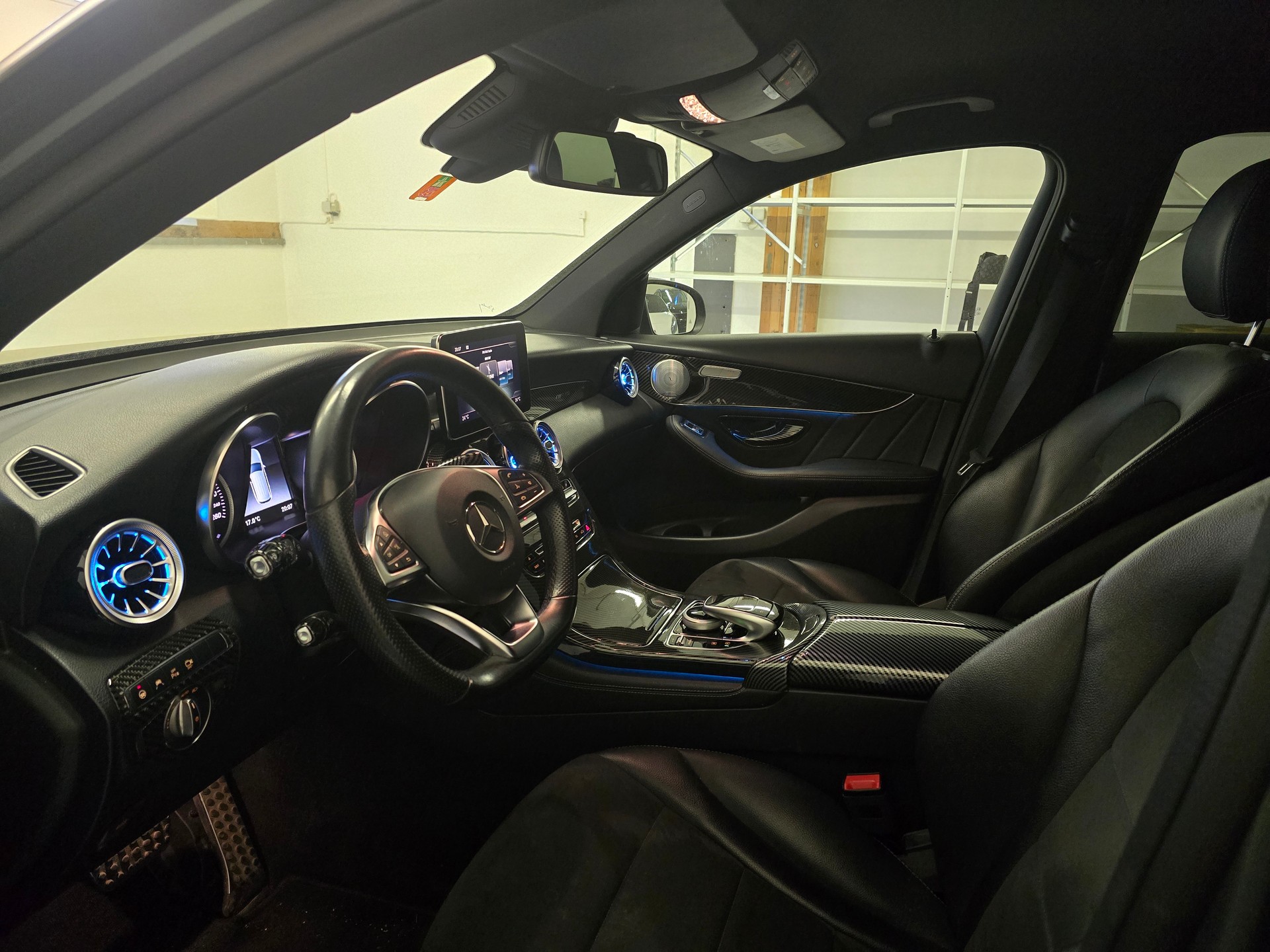 MERCEDES-BENZ GLC 250 d AMG Line 4Matic 9G-Tronic-image-7
